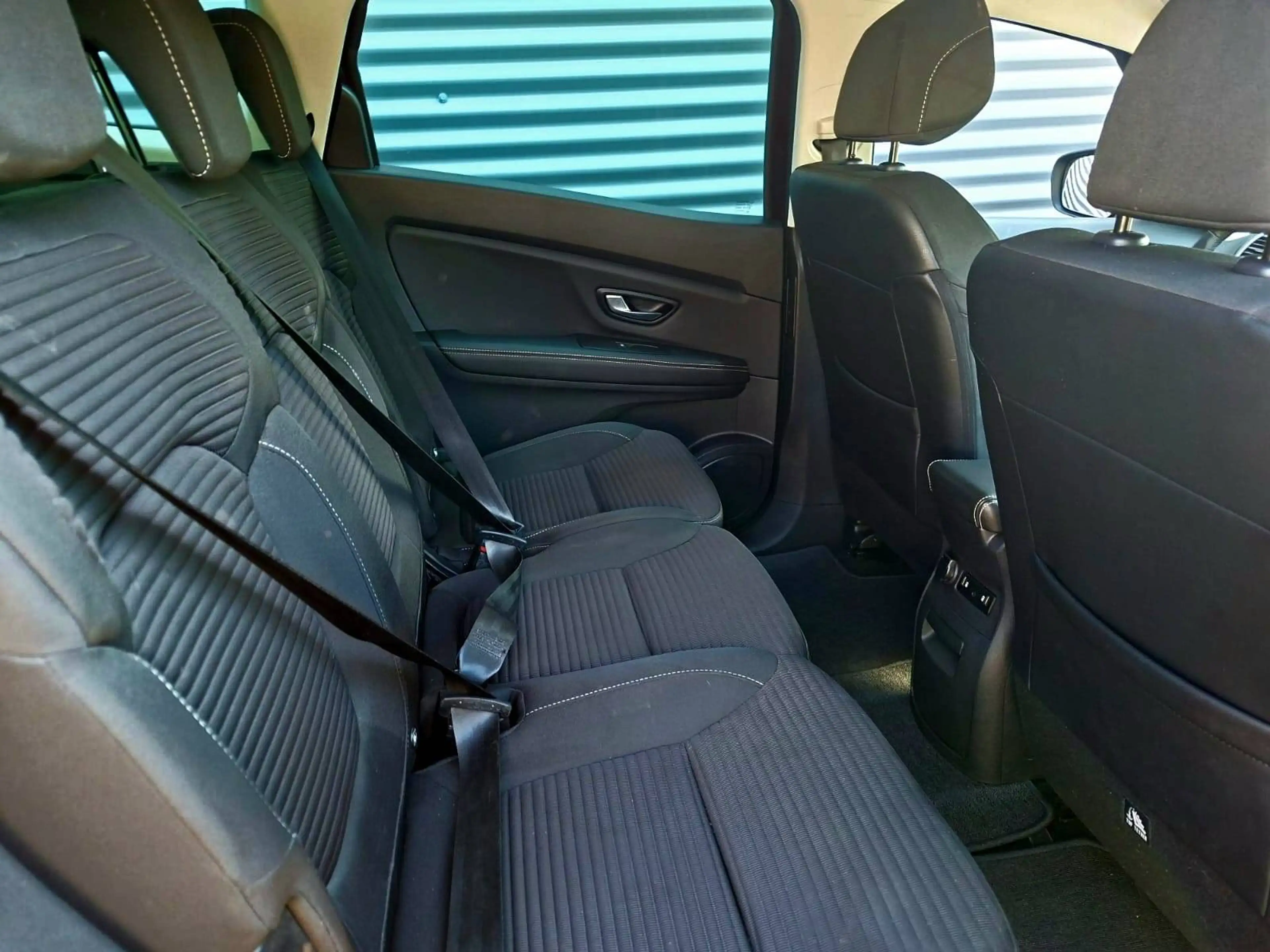 Renault Grand Scenic Grand Scénic 1.33 TCe Corporate Edition GPF — photo 8
