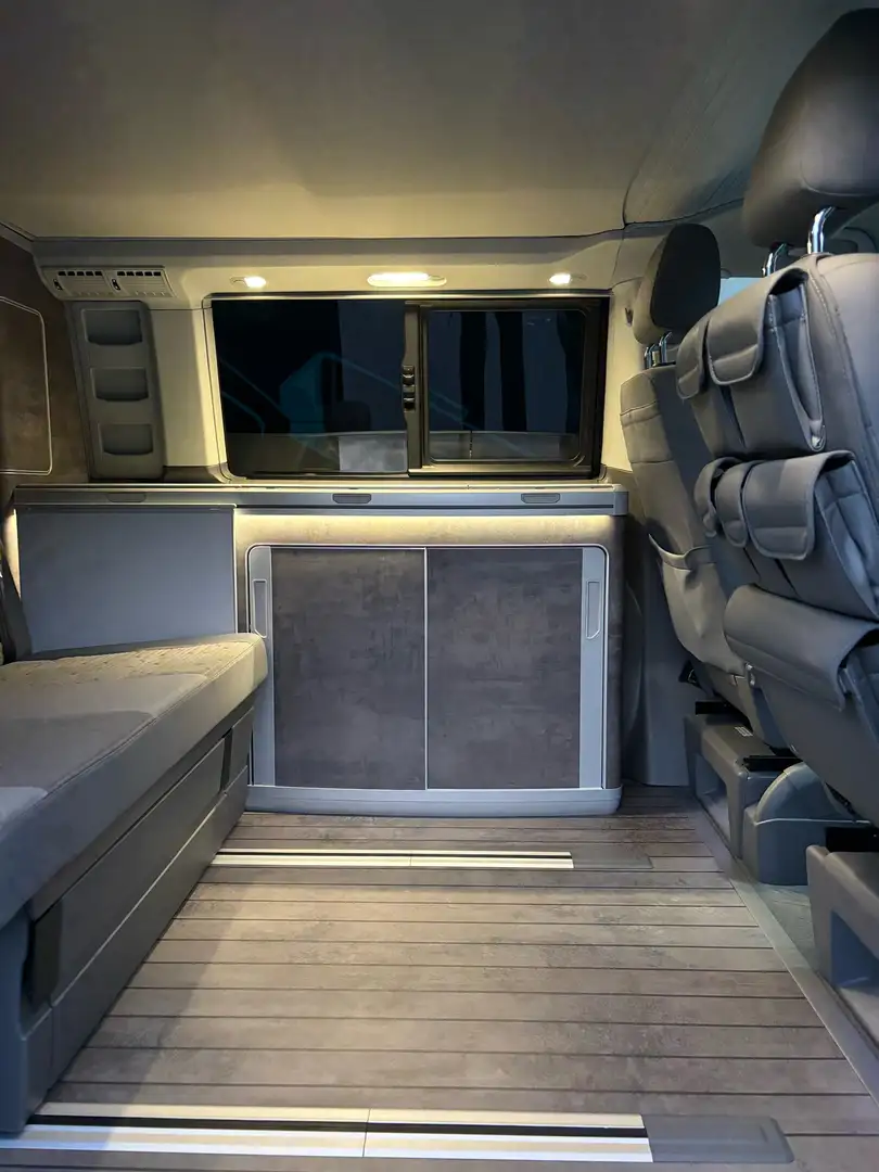 Volkswagen T6.1 California Ocean Edition 2,0 TDI  4Motion Weiß - 1