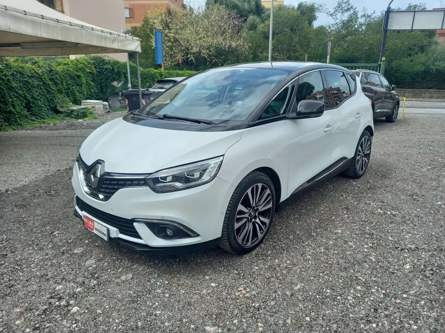 Renault Scenic Scenic IV1.5dci energyhybrid assist InitialeParis Weiß - 1