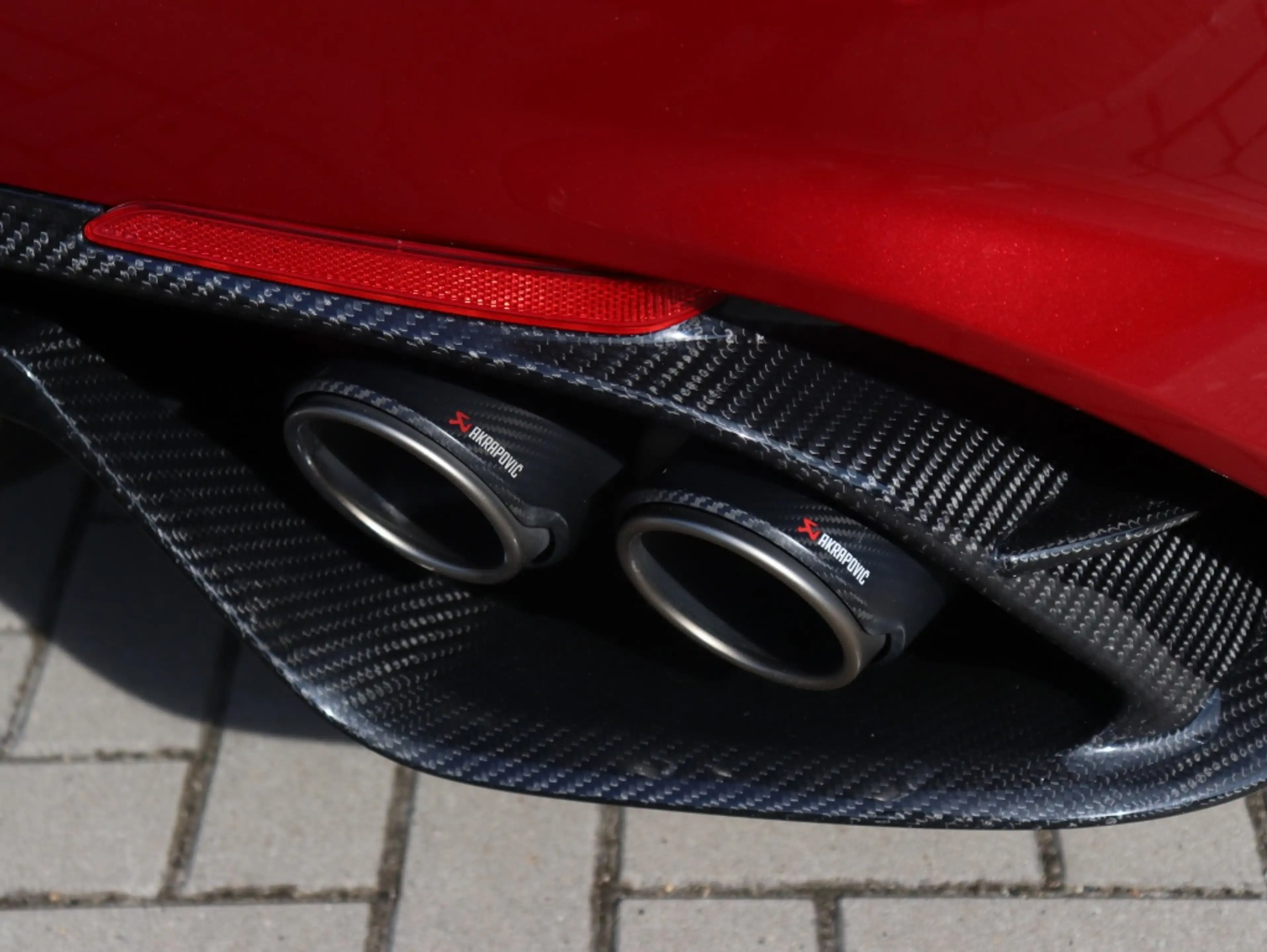 Alfa Romeo Giulia 2.9 V6 Quadrifoglio | Sparco | Carbon | Akrapovic — photo 14
