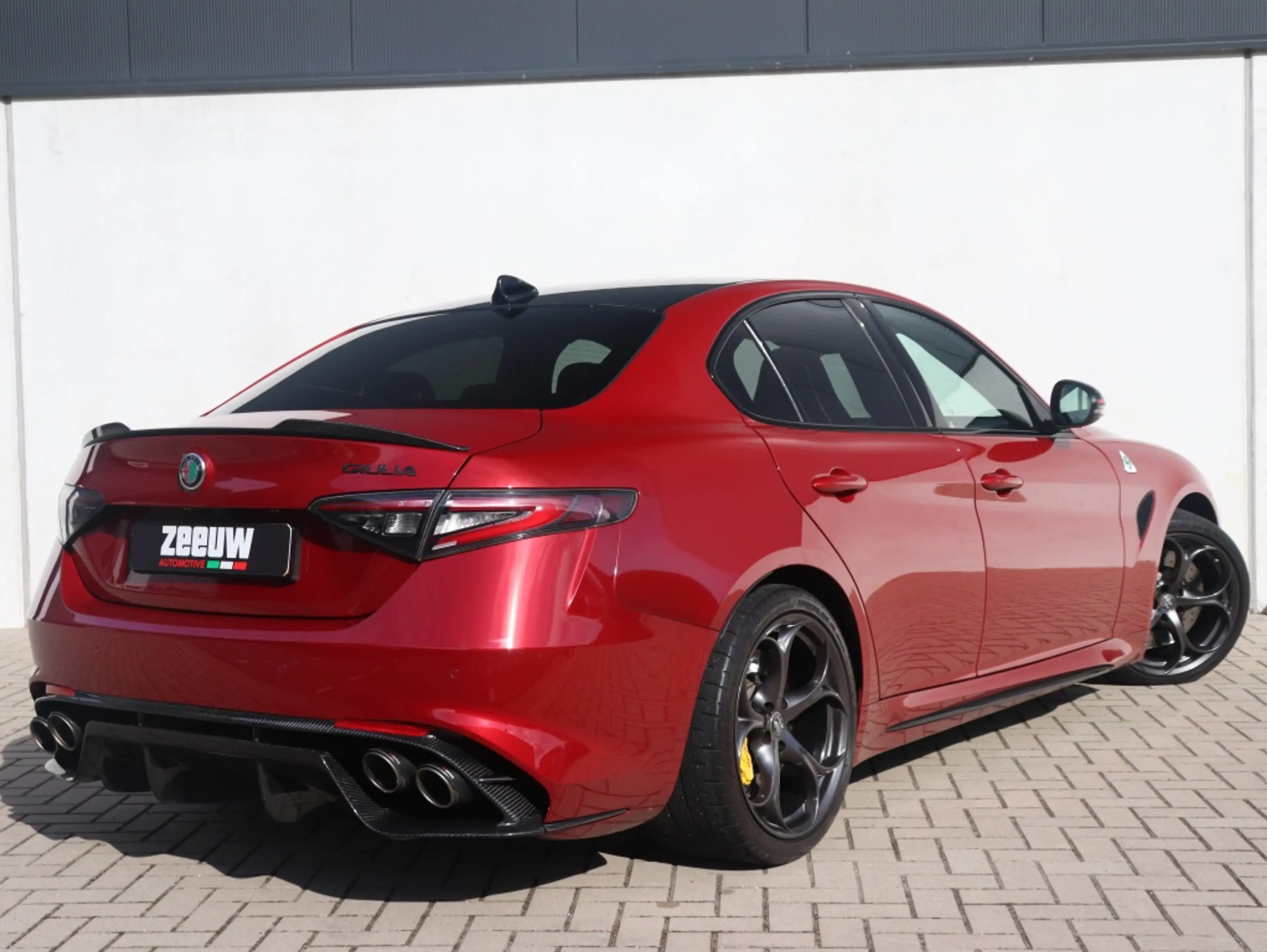 Alfa Romeo Giulia 2.9 V6 Quadrifoglio | Sparco | Carbon | Akrapovic — photo 12