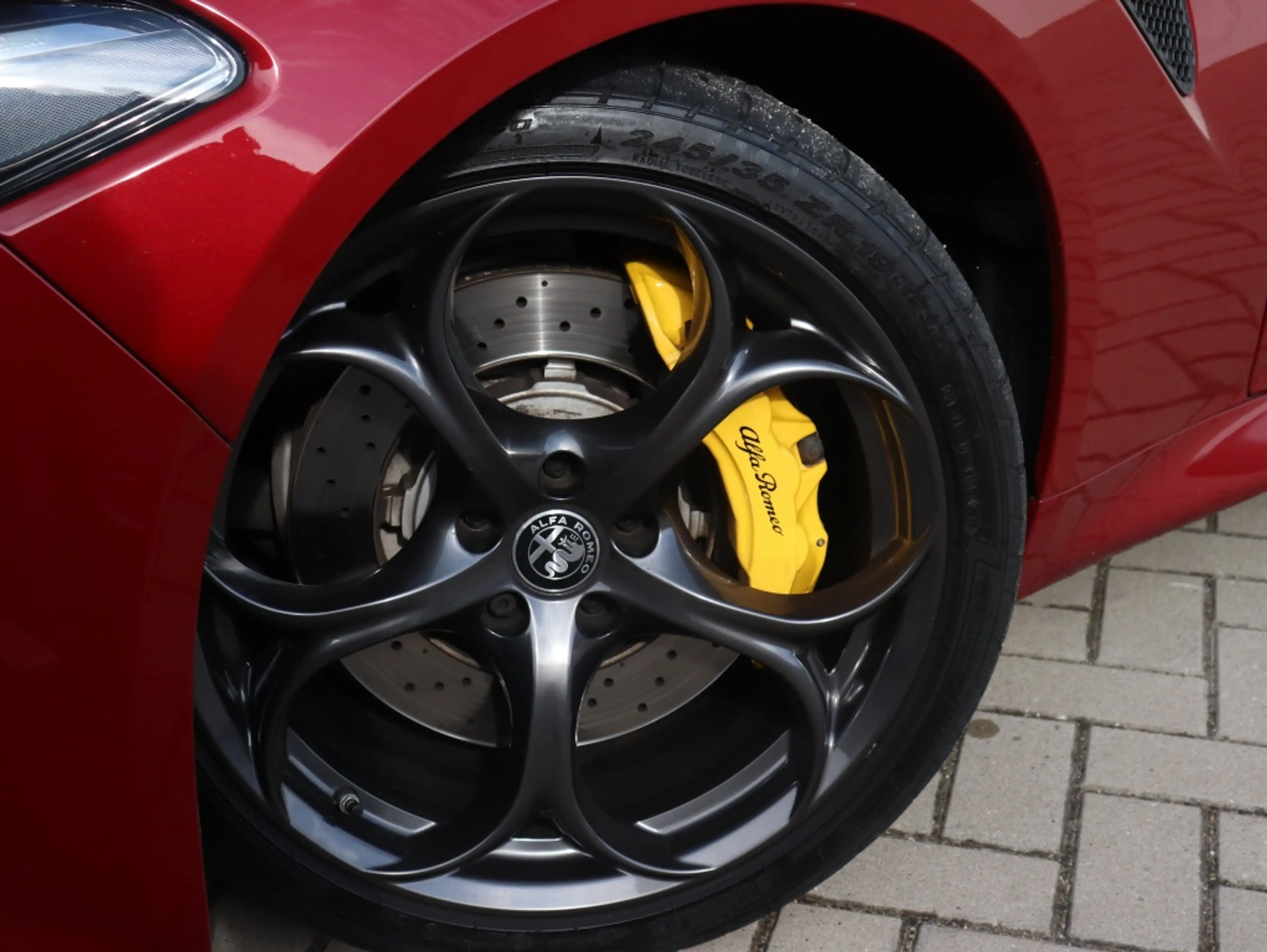 Alfa Romeo Giulia 2.9 V6 Quadrifoglio | Sparco | Carbon | Akrapovic — photo 7