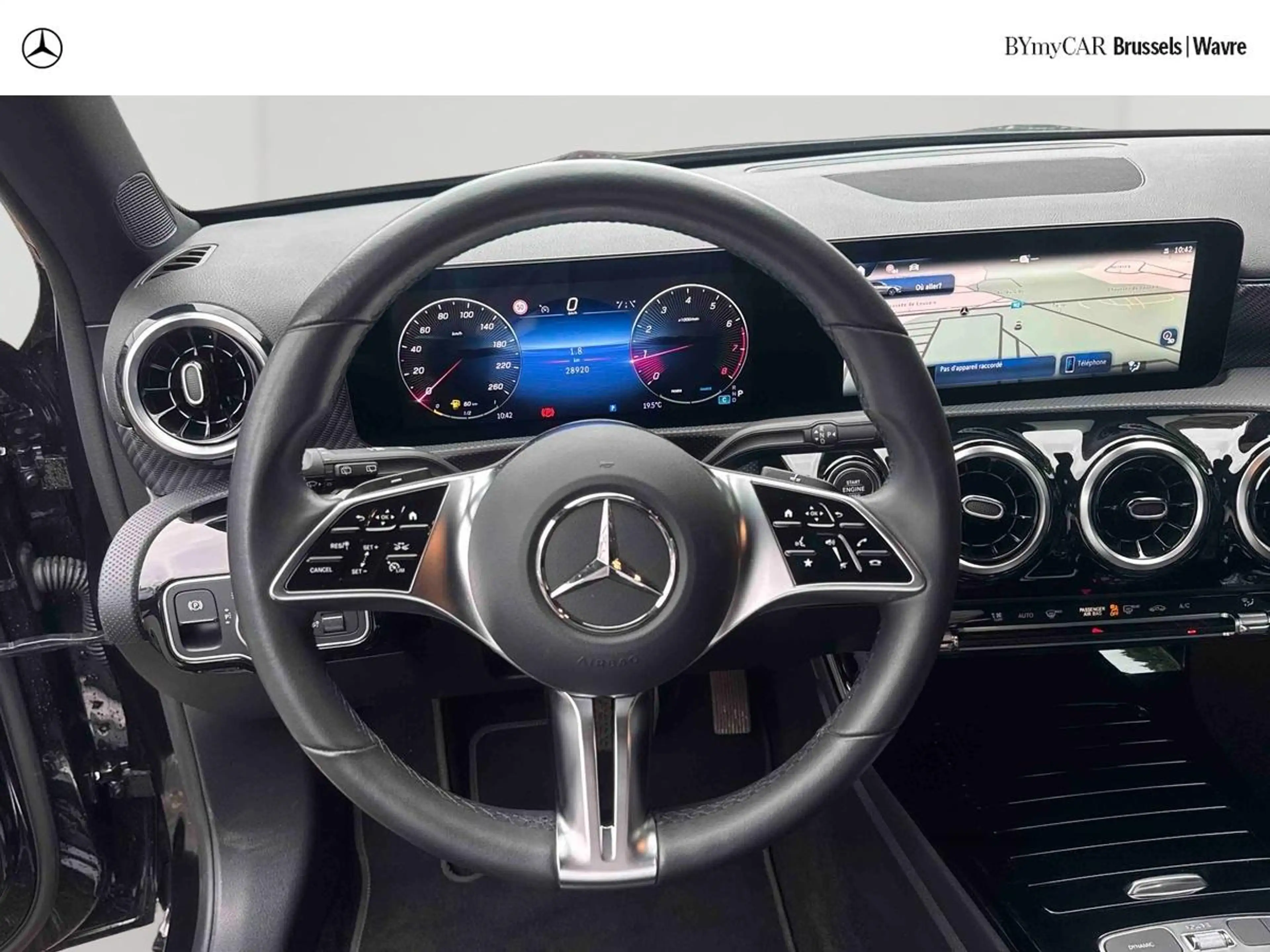 Mercedes-Benz A 180 A Luxury Line — photo 14