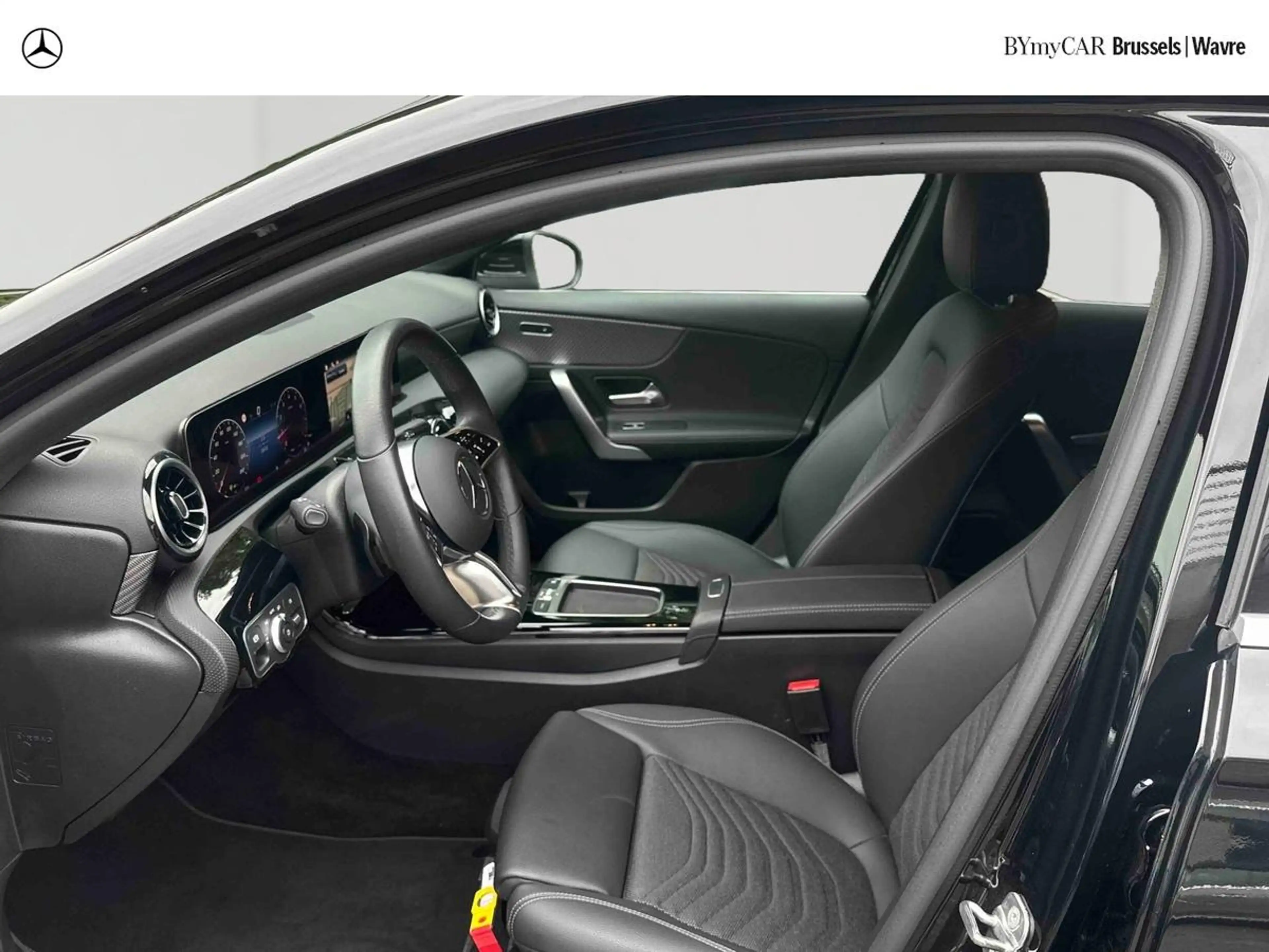 Mercedes-Benz A 180 A Luxury Line — photo 9