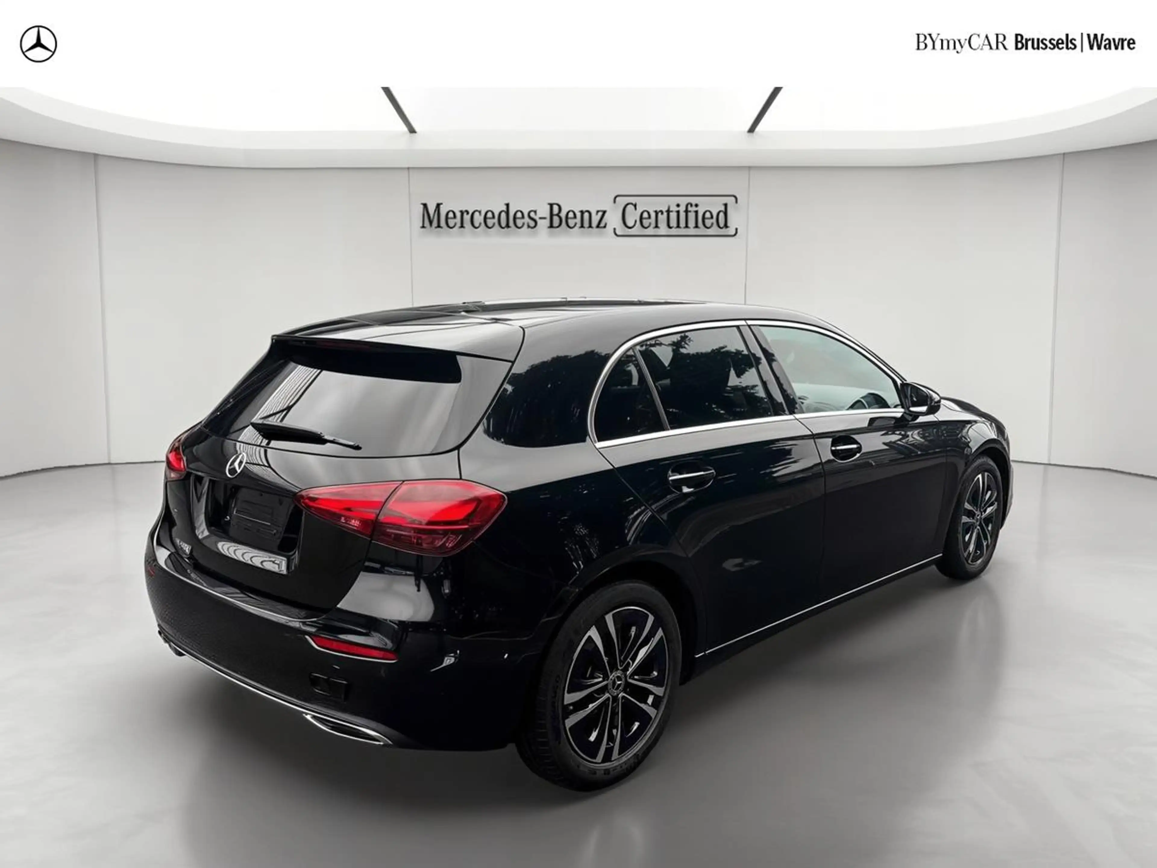 Mercedes-Benz A 180 A Luxury Line — photo 3