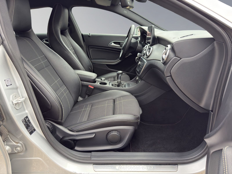 Mercedes-Benz CLA 180 NAVI KAMERA LEDER XENON — photo 13