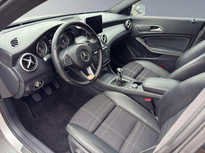 Mercedes-Benz CLA 180 NAVI KAMERA LEDER XENON — photo 10