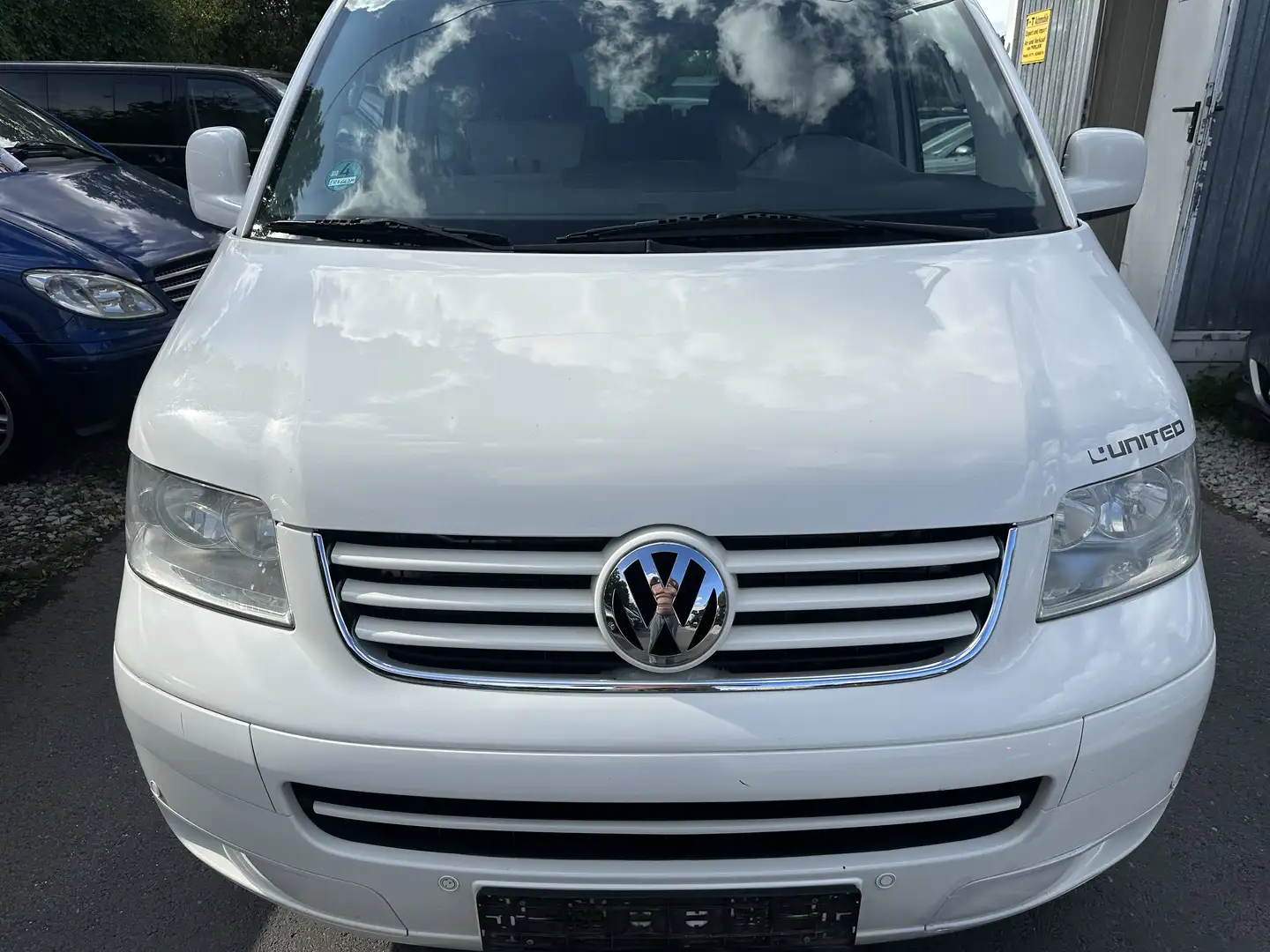 Volkswagen T5 Multivan United 2,5 TDI 131PS KLIMA NAVI ZUHEIZER ALU TEMPO Alb - 2
