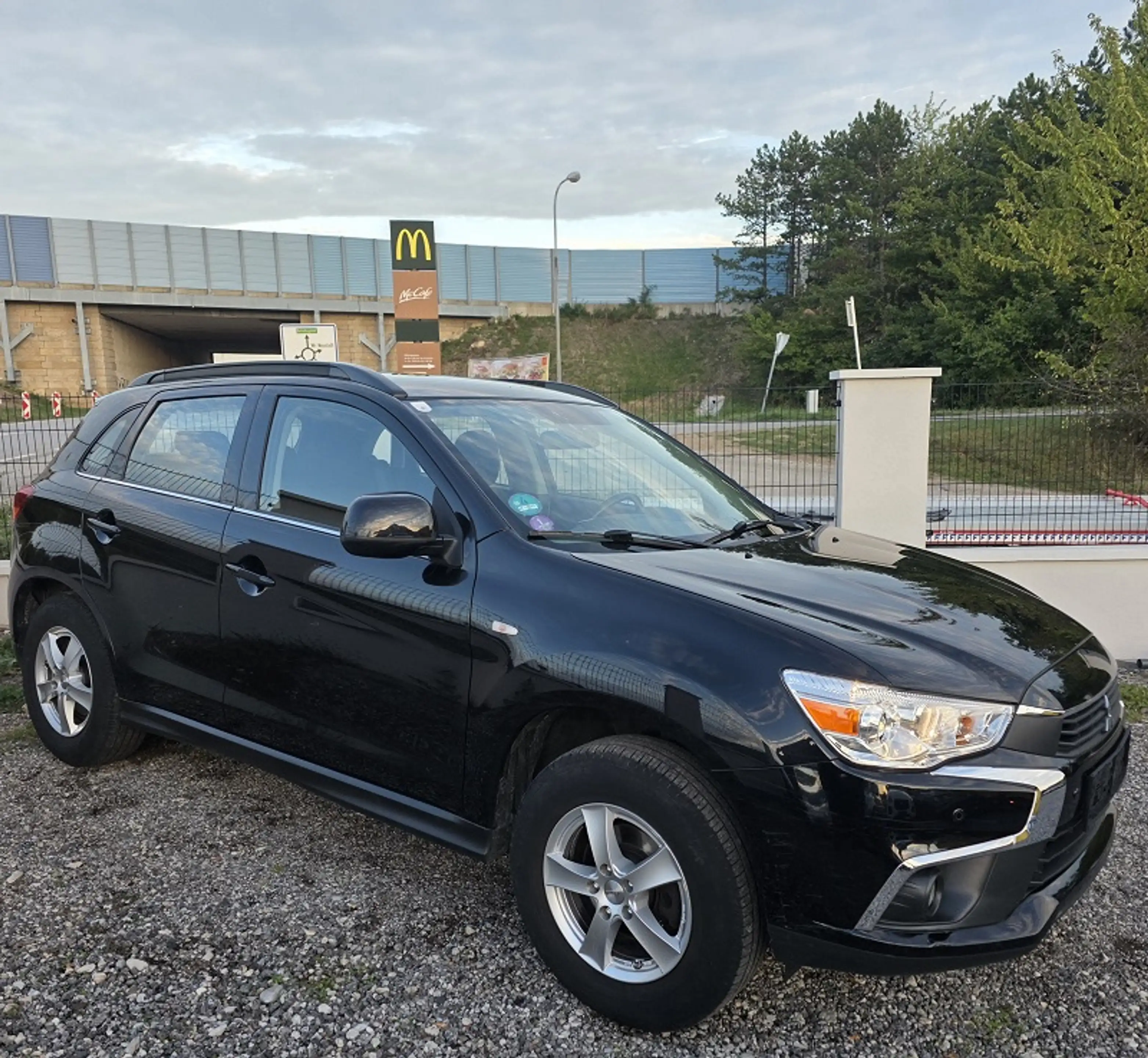 Mitsubishi ASX ASX 1,6 Invite 2WD — photo 2