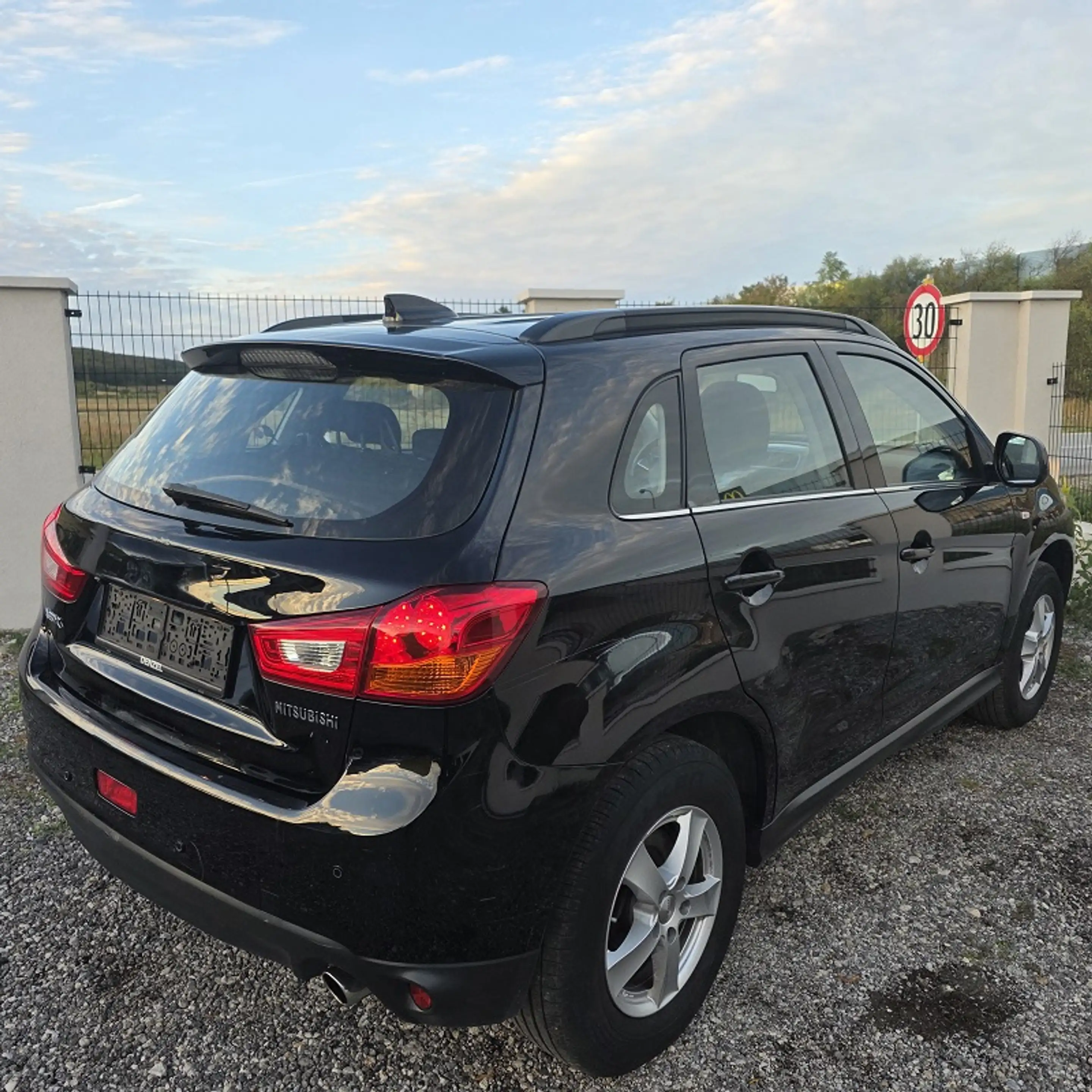 Mitsubishi ASX ASX 1,6 Invite 2WD — photo 4