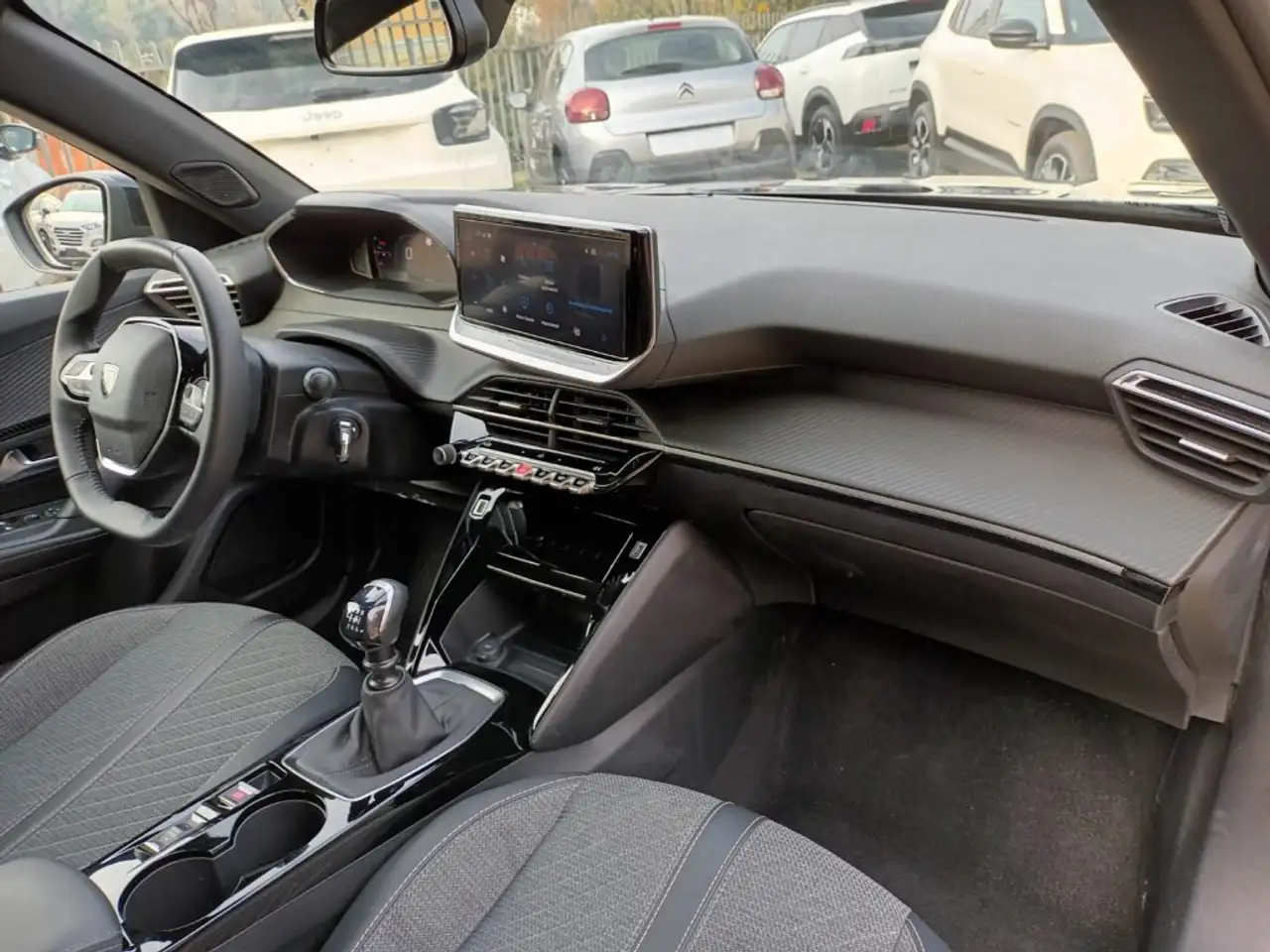 Peugeot 2008 1200 PURETECH ALLURE 100CV CARPLAY VETRI SCURI"17 8
