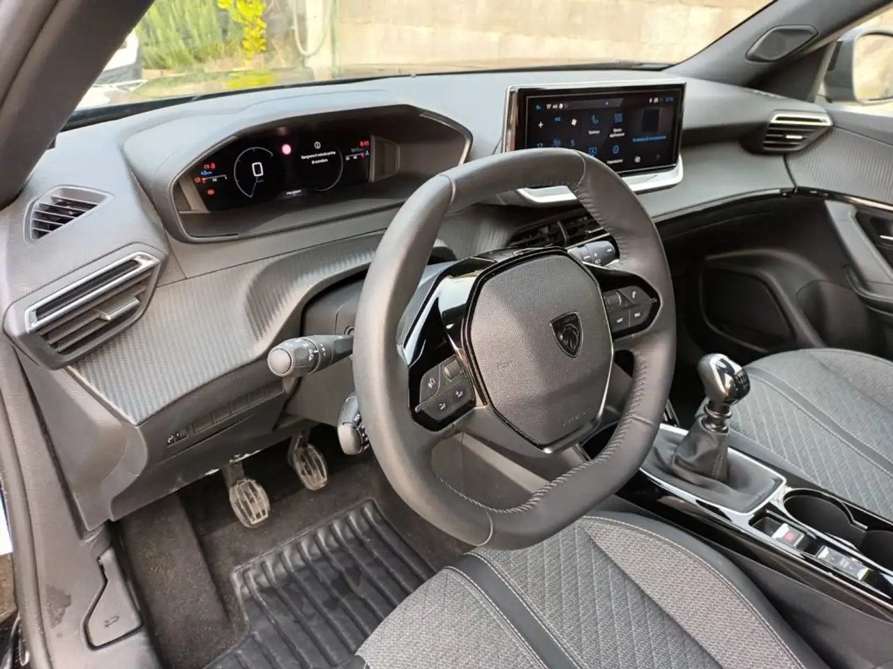 Peugeot 2008 1200 PURETECH ALLURE 100CV CARPLAY VETRI SCURI"17 9