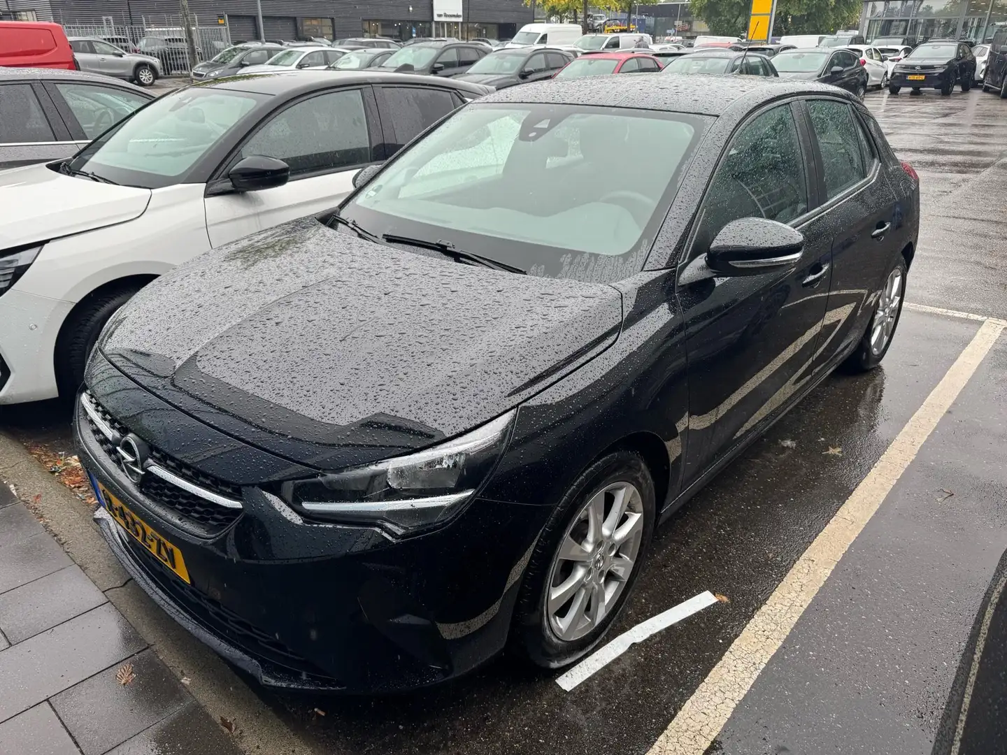 Opel Corsa 1.2 Edition | 75pk | 29.000km! | Trekhaak | Parkee Zwart - 2