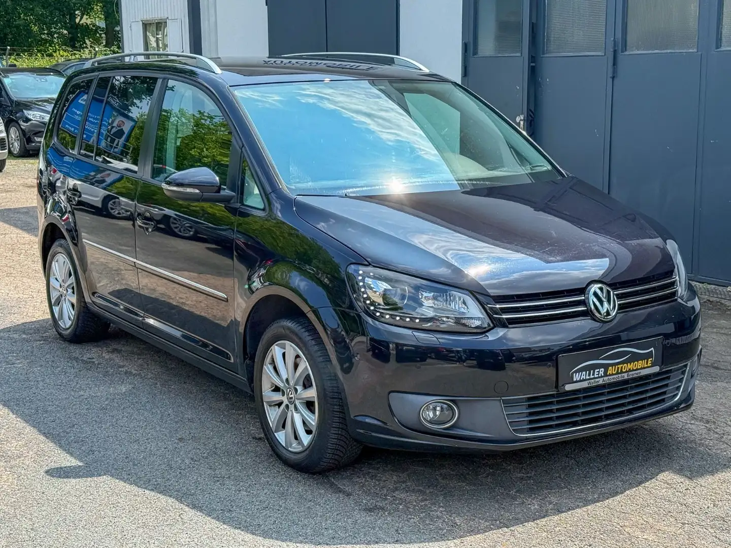 Volkswagen Touran 1.6 TDI AUTOMATIK/ALCANTARA/XENON/NAVI Schwarz - 1