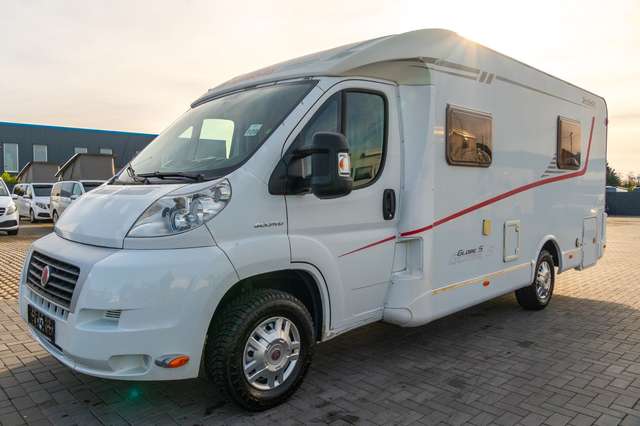 Dethleffs GlobeS-T 685 *Queensb.*Radio*GJR15"*El.-Trittst.