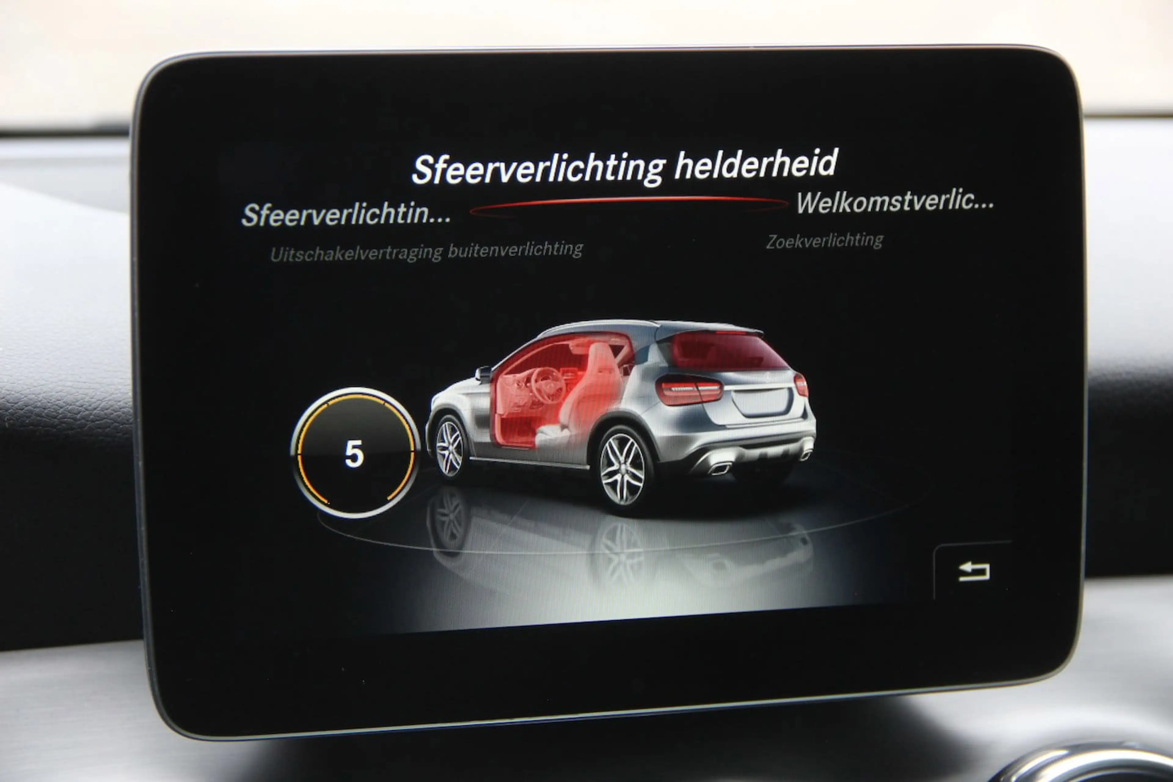 Mercedes-Benz GLA 200 AMG Line | NIGHT PAKKET| LED KOPLAMPEN |CARPLAY | — photo 19