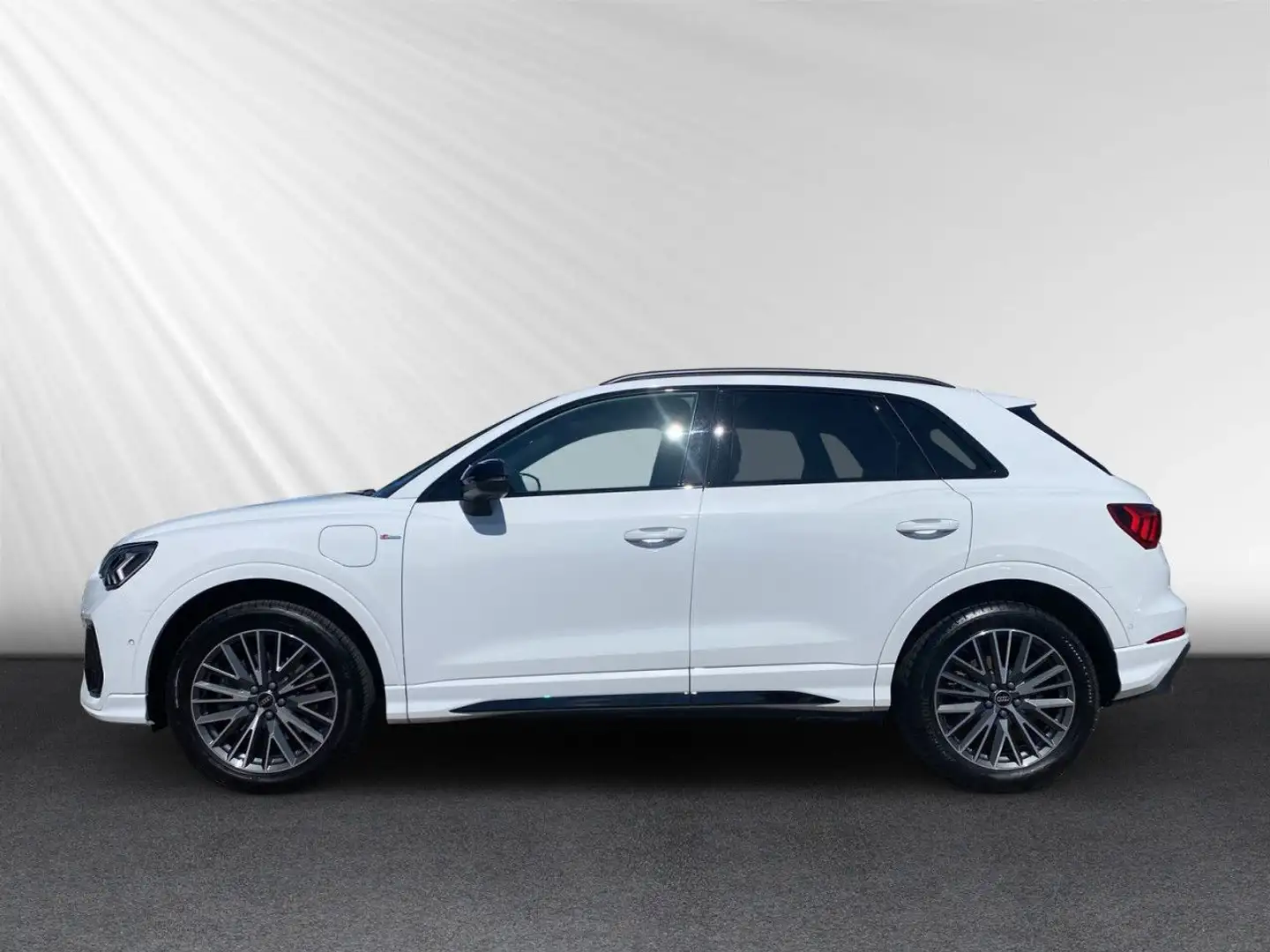 Audi Q3 TFSI e 45 S line S line AHK ACC LED R-Kamera Weiß - 2