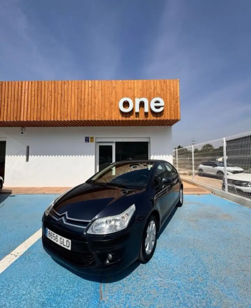 Citroen C4 1.6HDI Exclusive 110 Zwart - 1