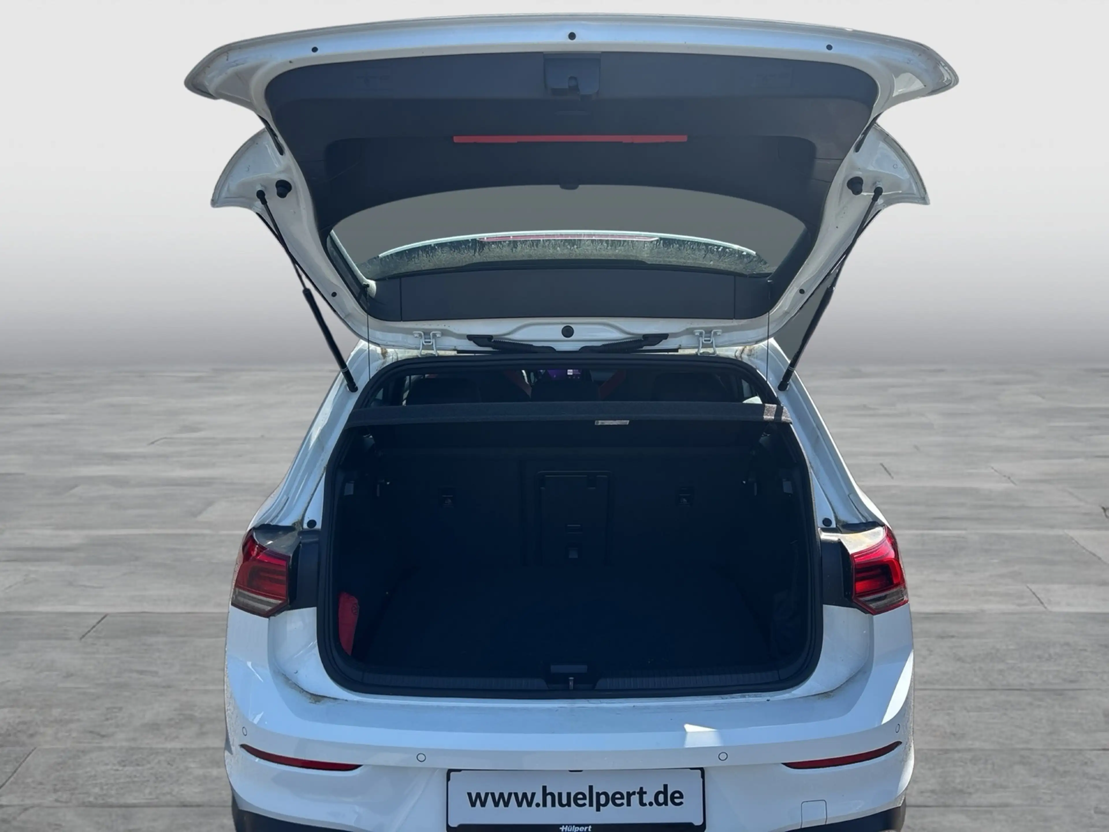 Volkswagen Golf 2.0 GTI CARPLAY KEYLESS-GO DAB+ ALU — photo 9