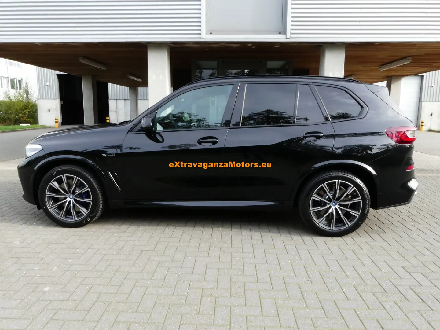 BMW X5 45e-NEW-Pano-Mpack-Towbar-Comf seats-Ledbrown-FULL Noir - 2