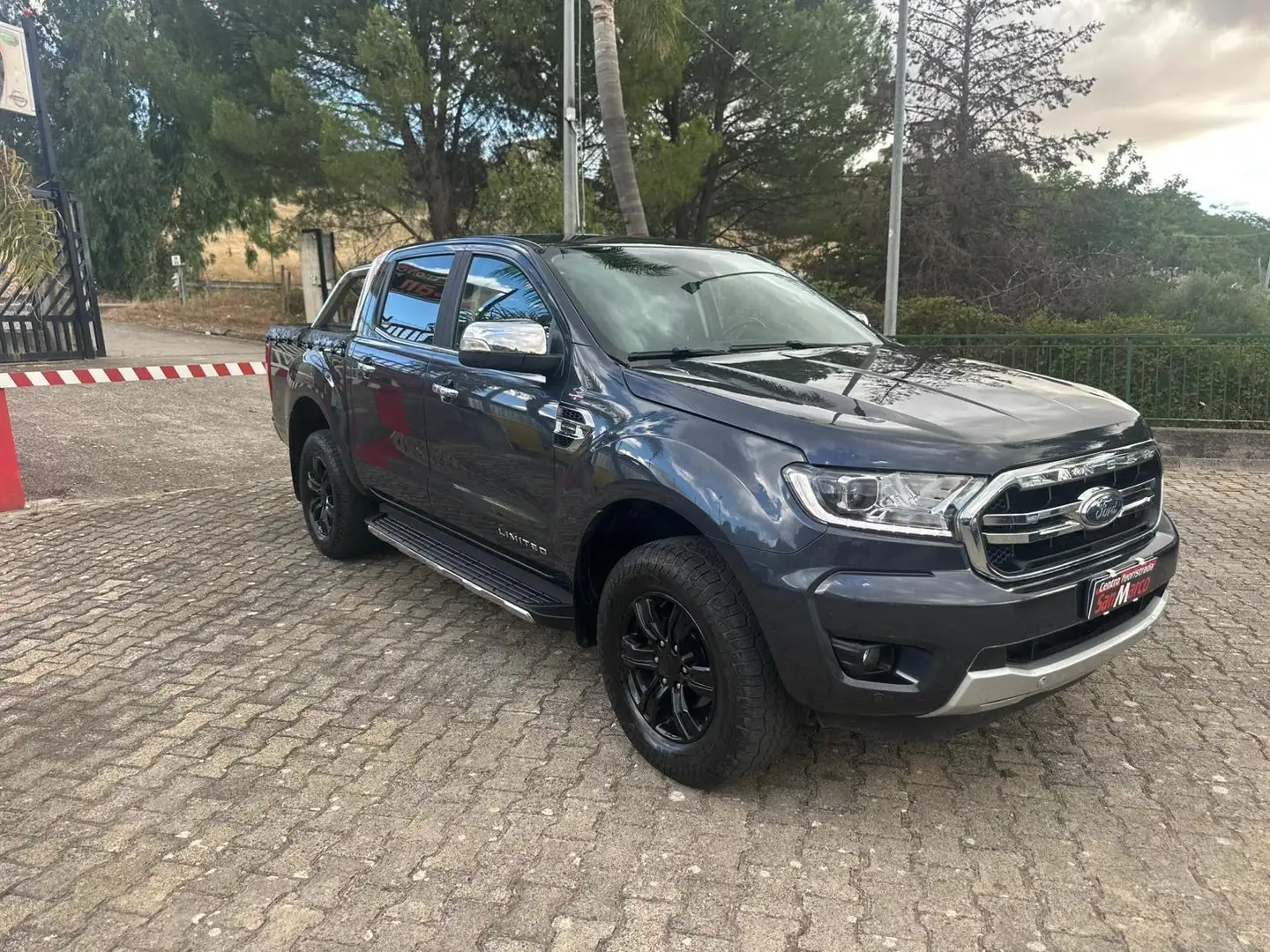 Ford Ranger Ranger 2.0 ecoblue double cab Limited 213cv auto Noir - 1