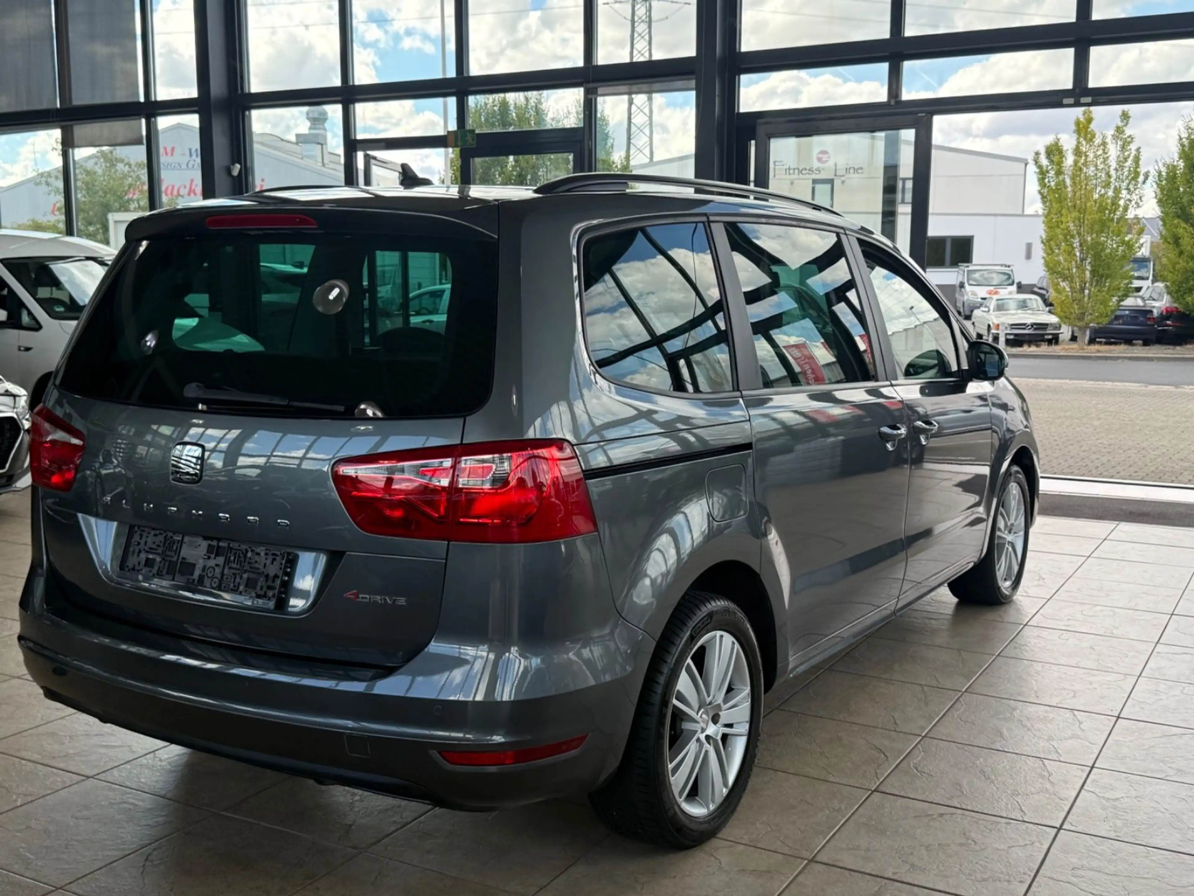 SEAT Alhambra Style Allrad/7 Sitze — photo 3
