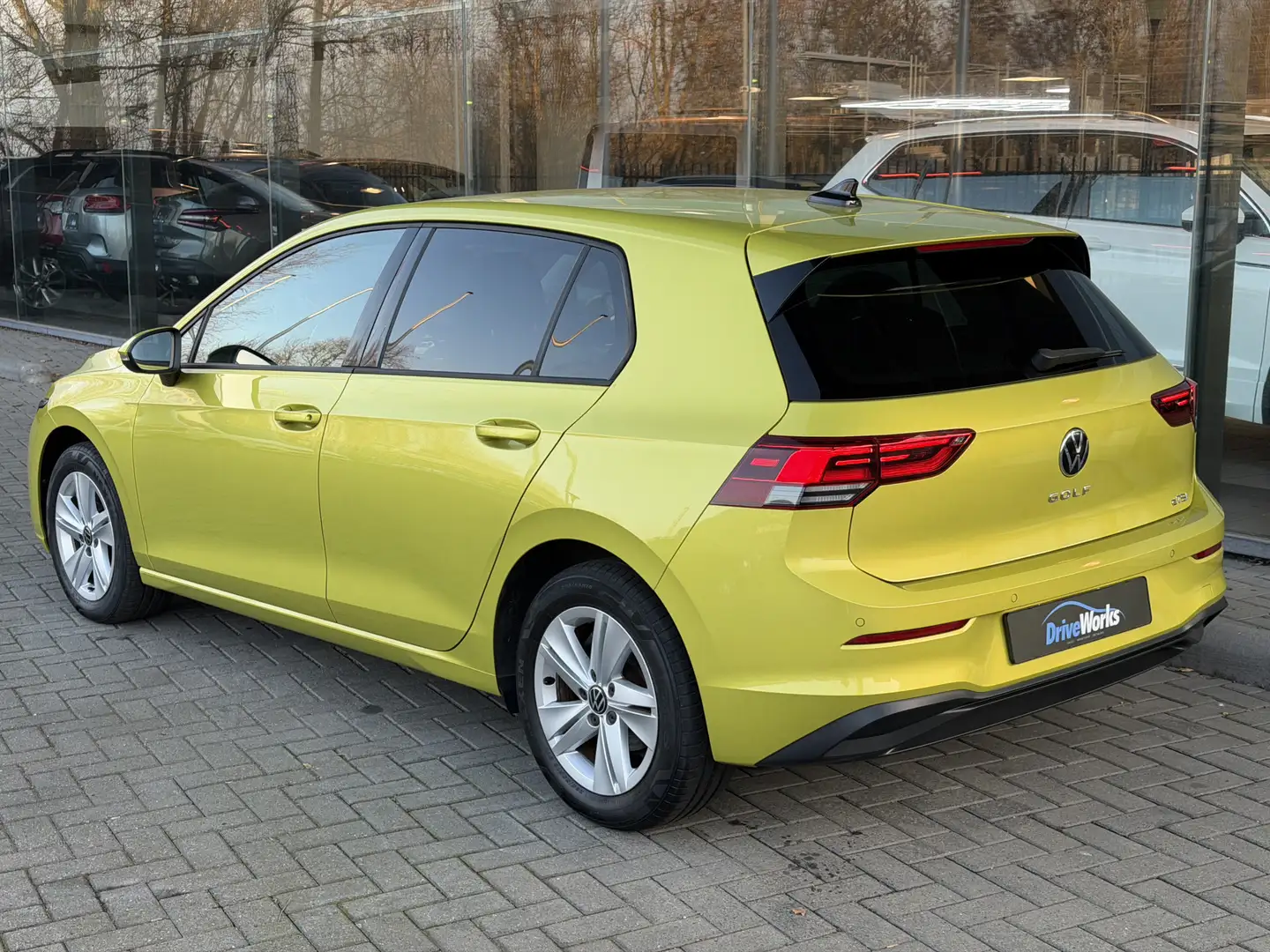 Volkswagen Golf 1.0 eTSI Life Business | Carplay | Adaptive CC | K Gelb - 2