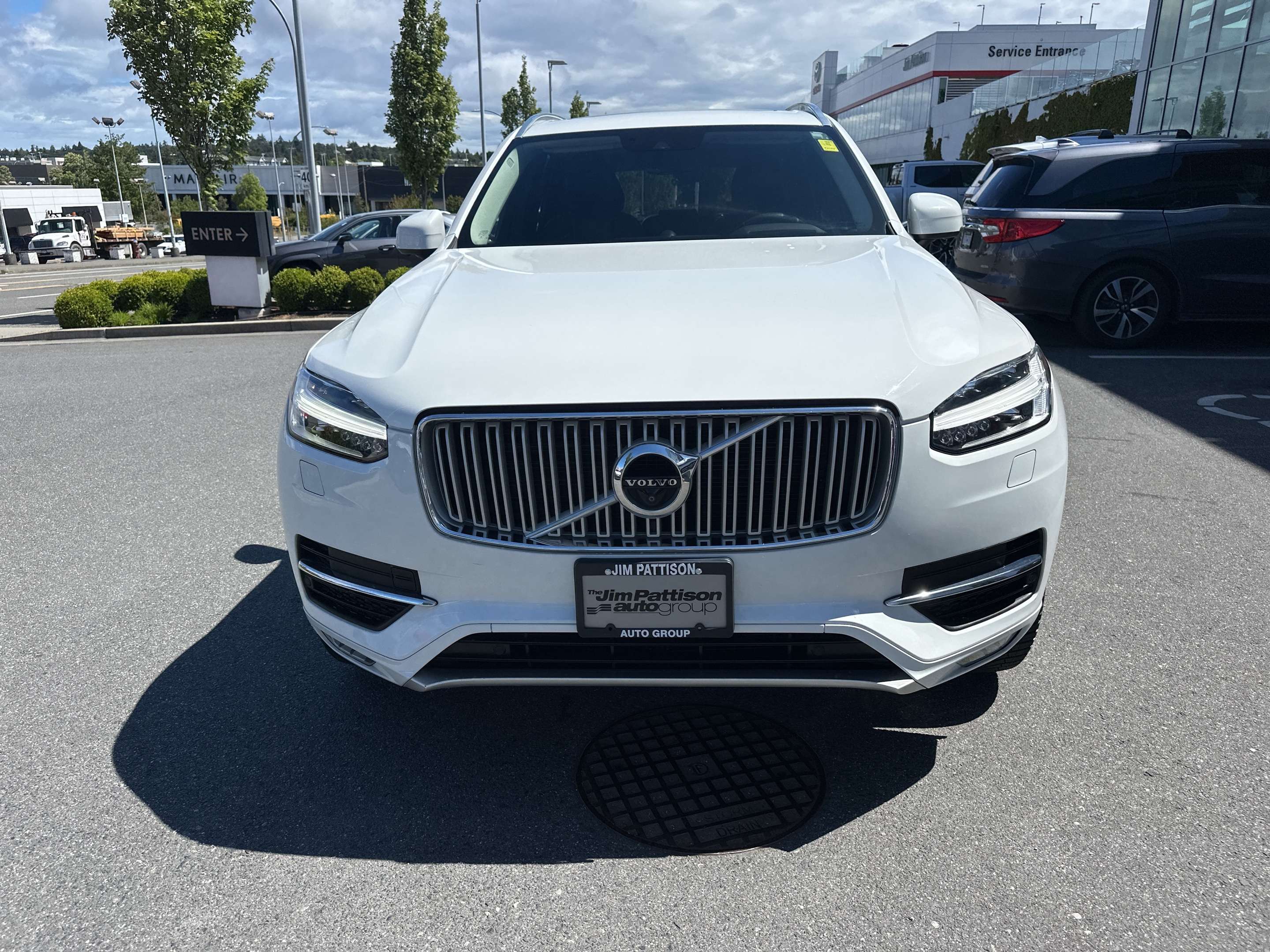 2018 Volvo XC90 T6 AWD Inscription | BC Vehicle | alt 2