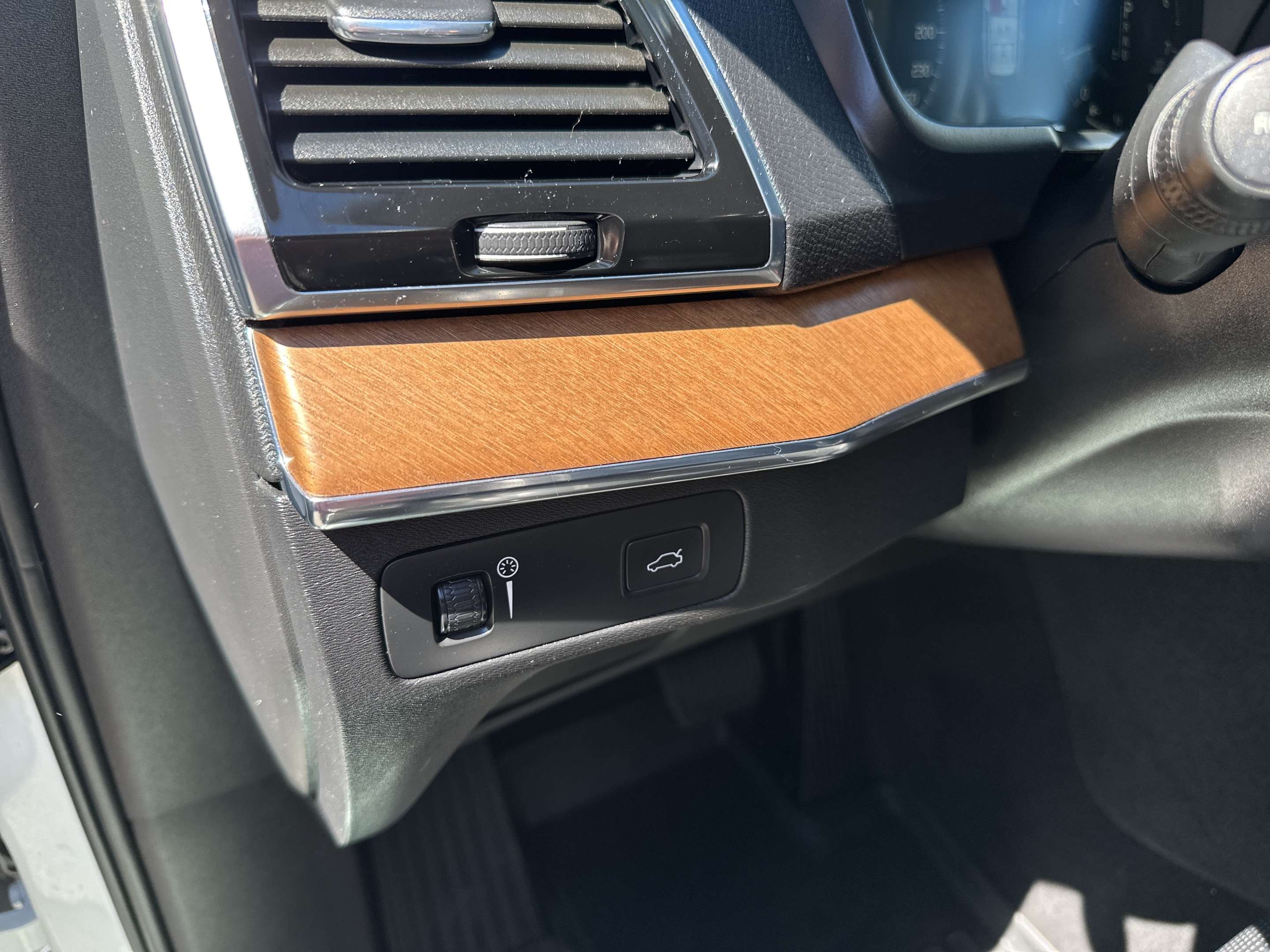 2018 Volvo XC90 T6 AWD Inscription | BC Vehicle | thumb 15