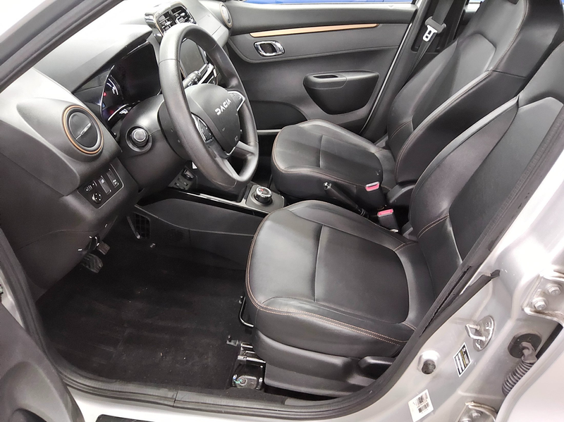 Dacia Spring Leder Navi Klima RFK — photo 9