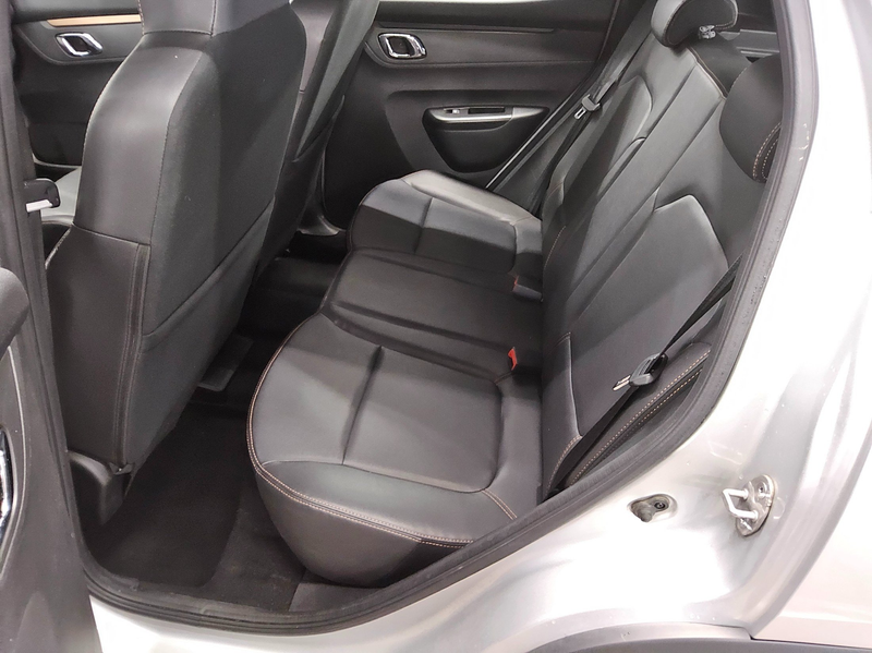 Dacia Spring Leder Navi Klima RFK — photo 13