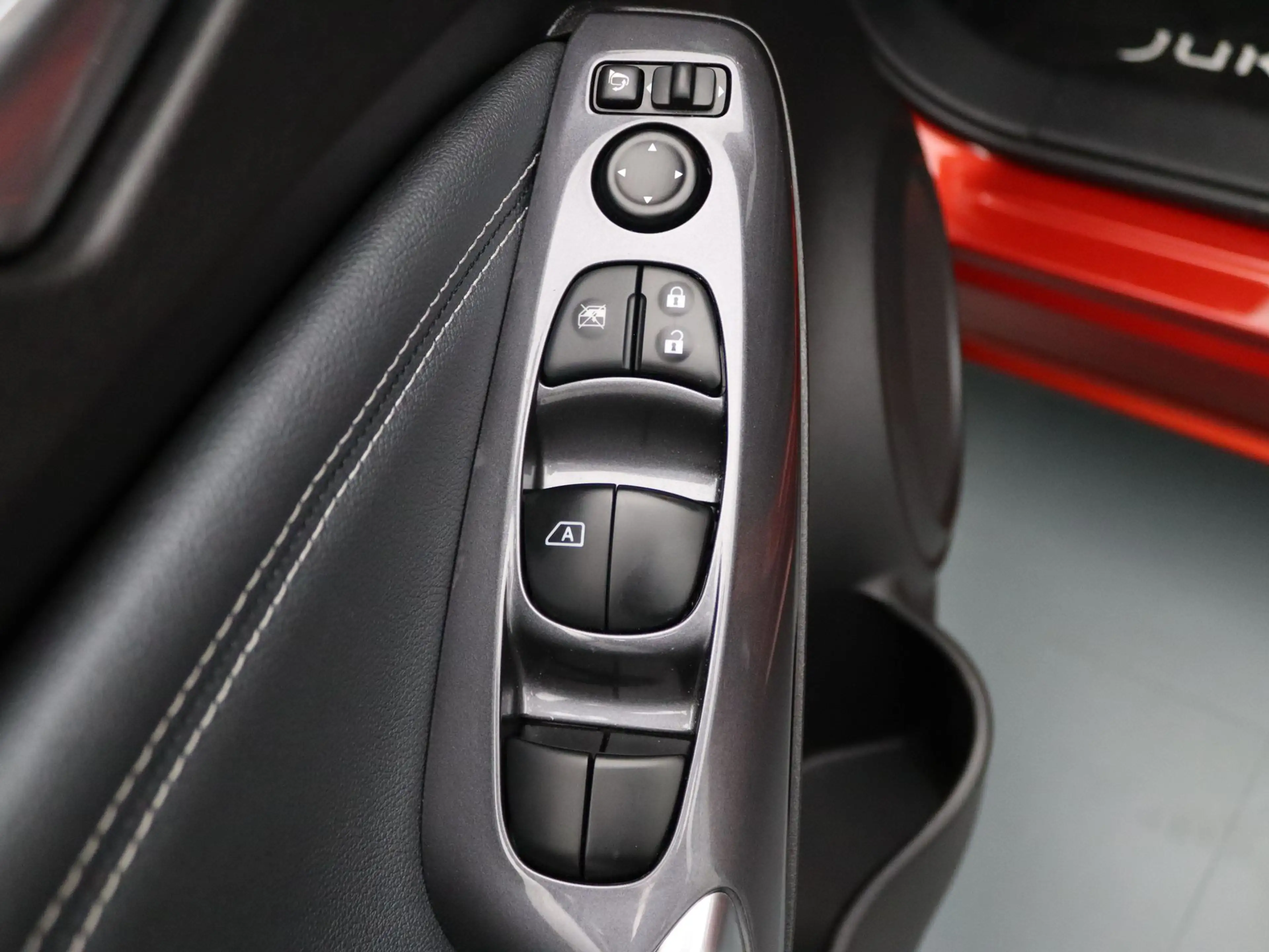 Nissan Juke DIG-T N-Connecta 115pk Camera | Cruise | Navi | Pa — photo 27