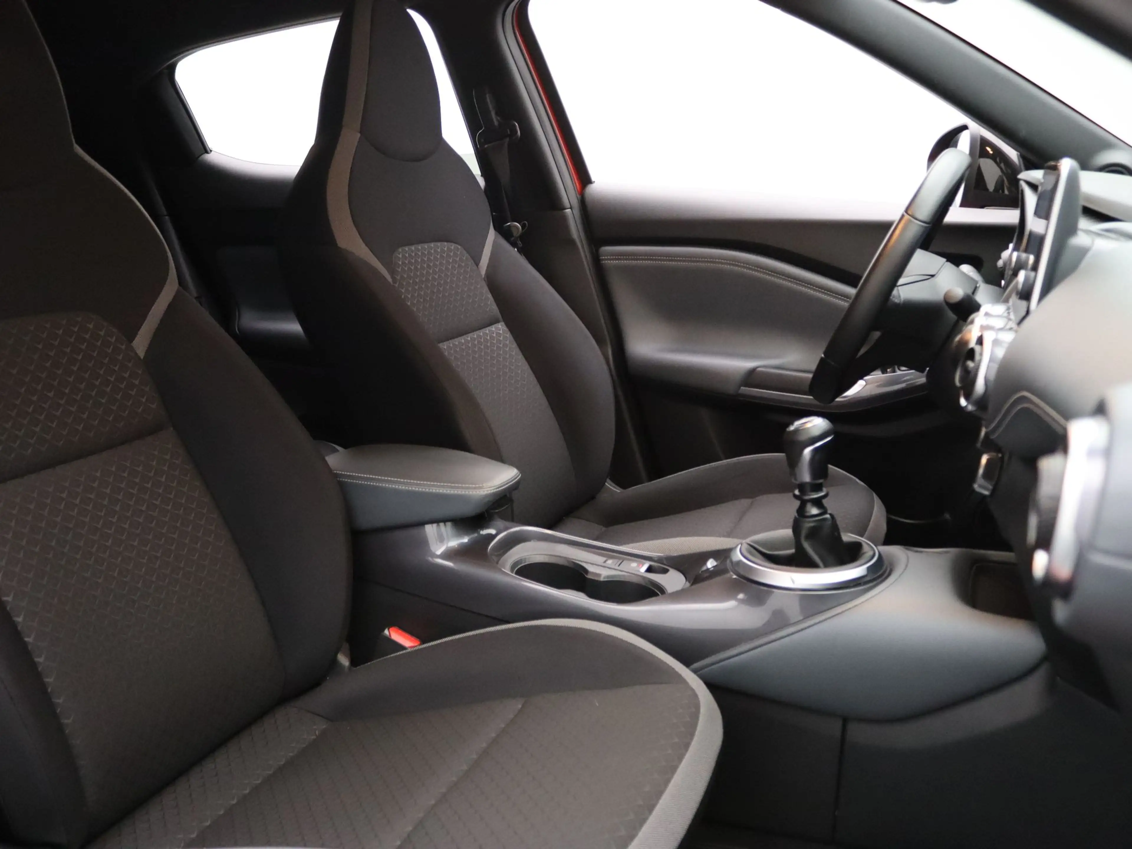 Nissan Juke DIG-T N-Connecta 115pk Camera | Cruise | Navi | Pa — photo 32
