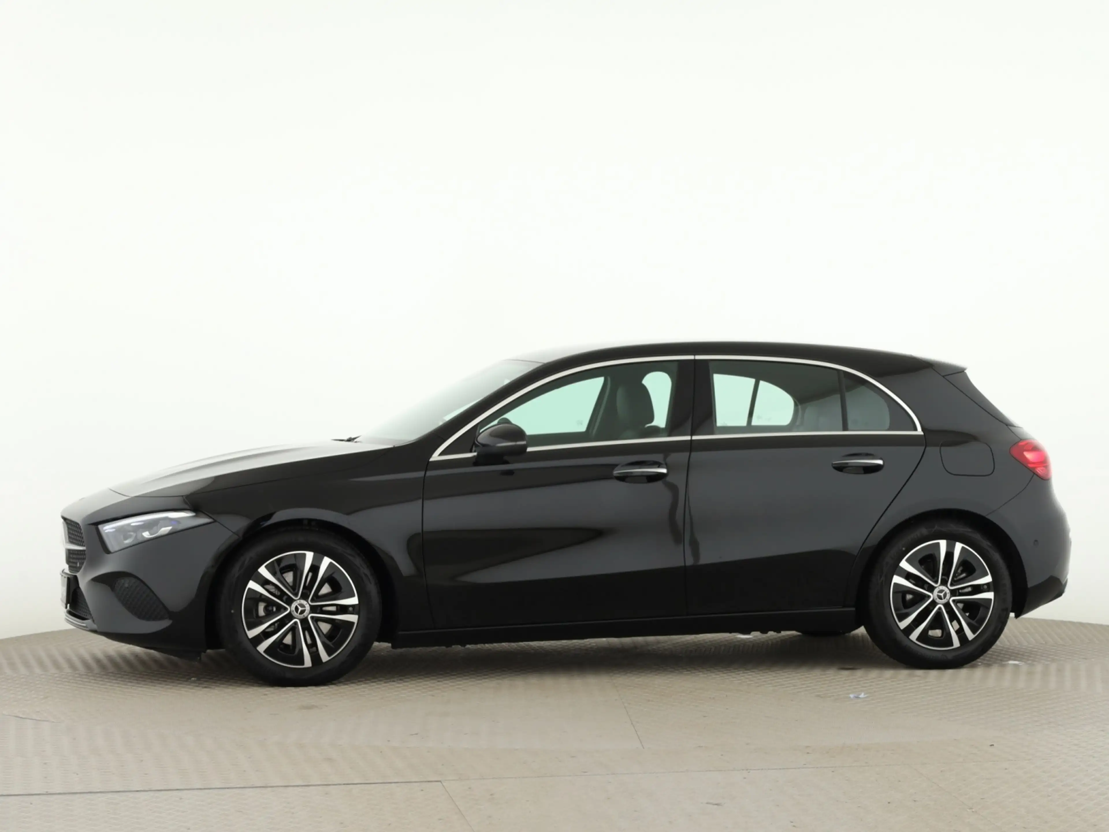 Mercedes-Benz A 200 Kompaktlimousine *AHK*LED*RKamera*Keyless* — photo 7