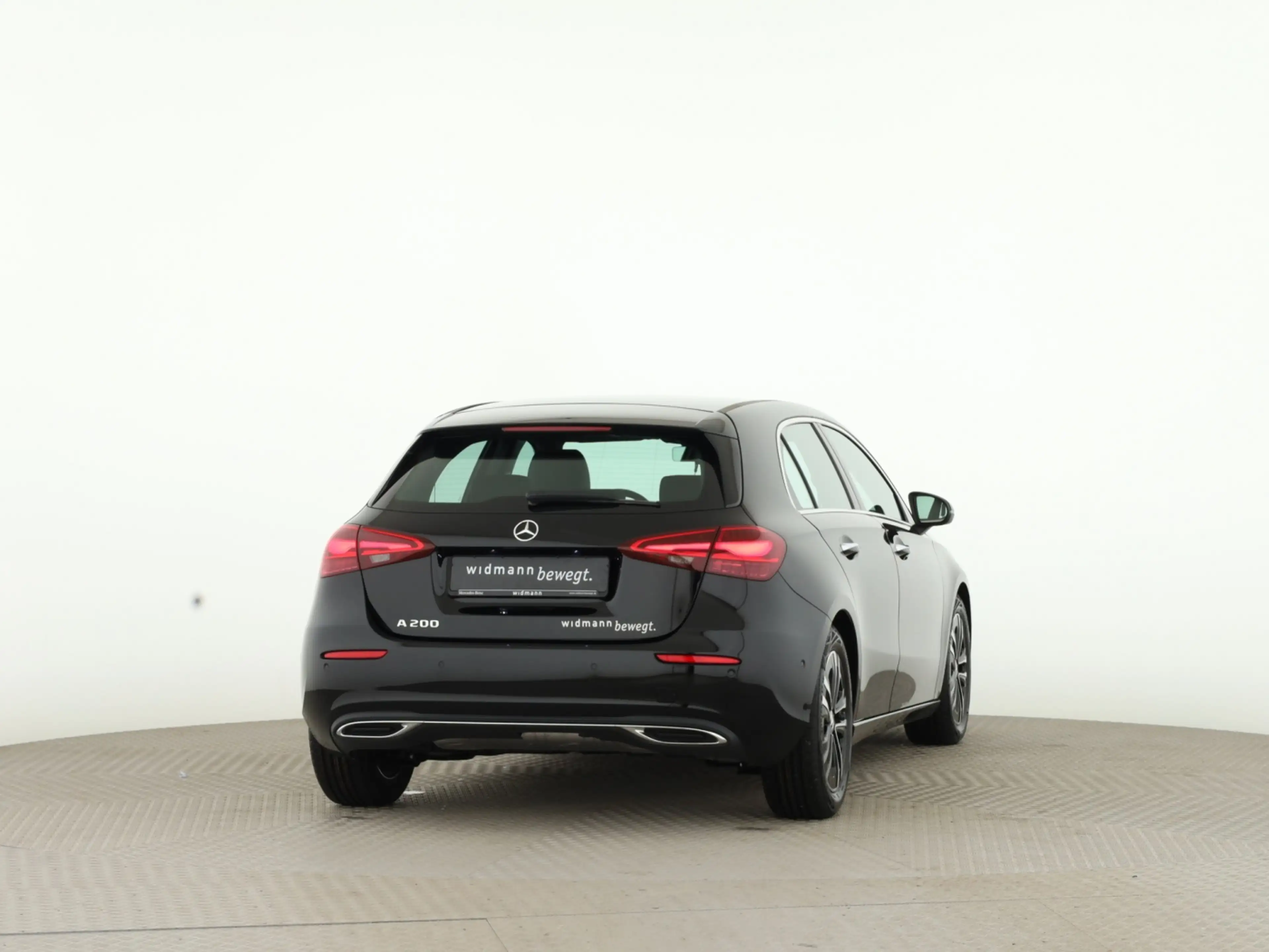 Mercedes-Benz A 200 Kompaktlimousine *AHK*LED*RKamera*Keyless* — photo 2