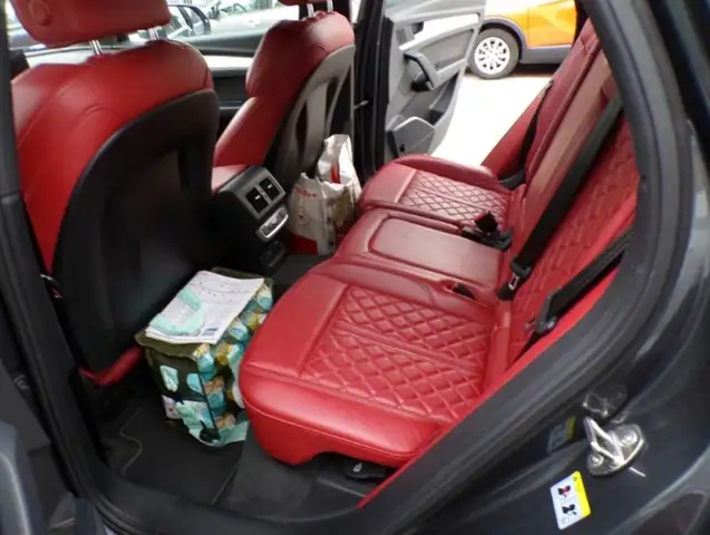 Audi SQ5 view 5