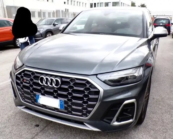 Audi SQ5 view 2