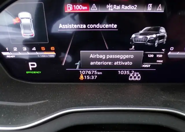Audi SQ5 view 3