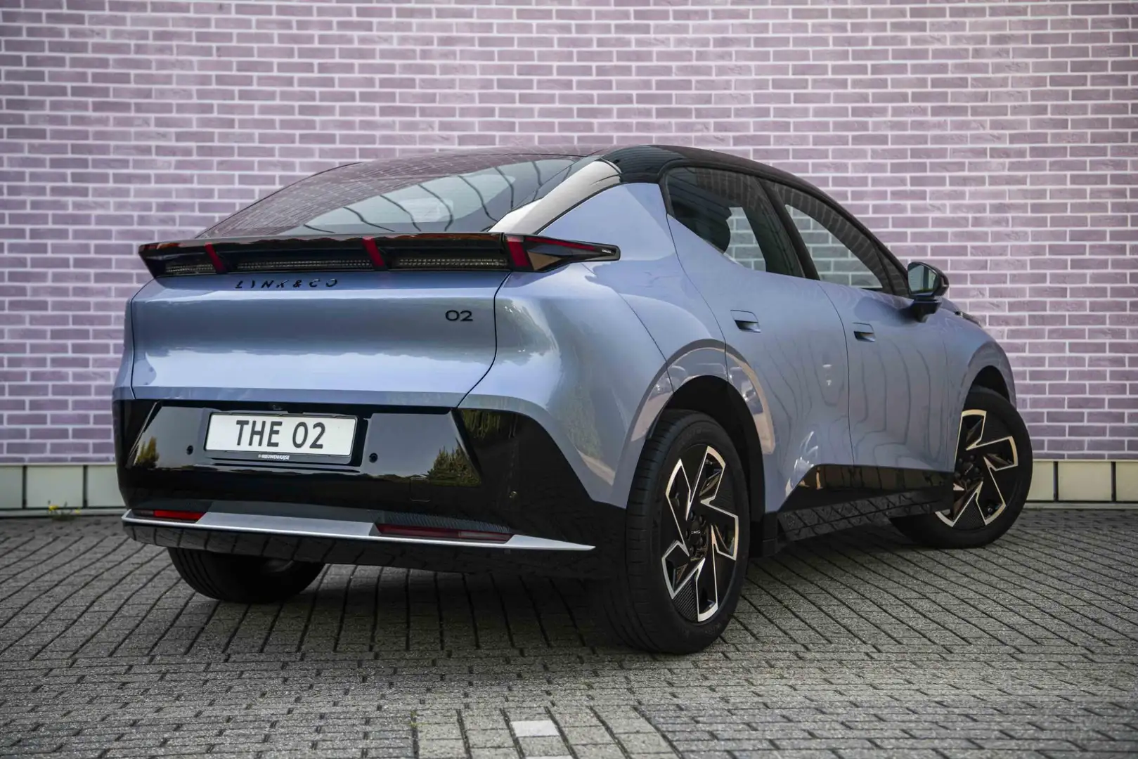 Lynk & Co 02 Core 66 kWh LAGE BIJTELLING!!  | UIT VOORRAAD LEVE Blauw - 2