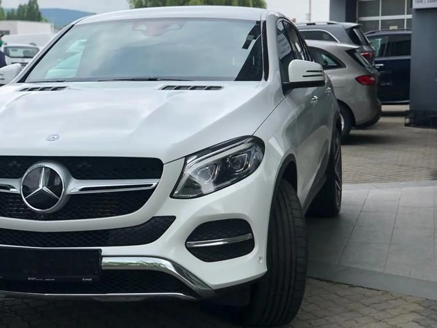 Mercedes-Benz GLE 350 GLE 350 d Coupé 4MATIC Aut. Weiß - 2