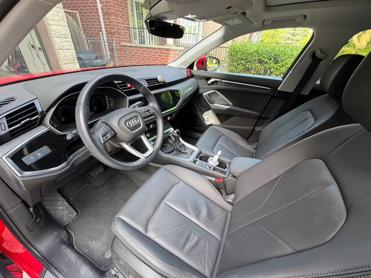 Audi Q3 снимка Audi Q3