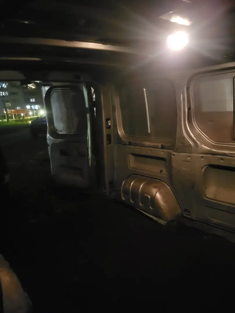 Renault Trafic Grau - 2