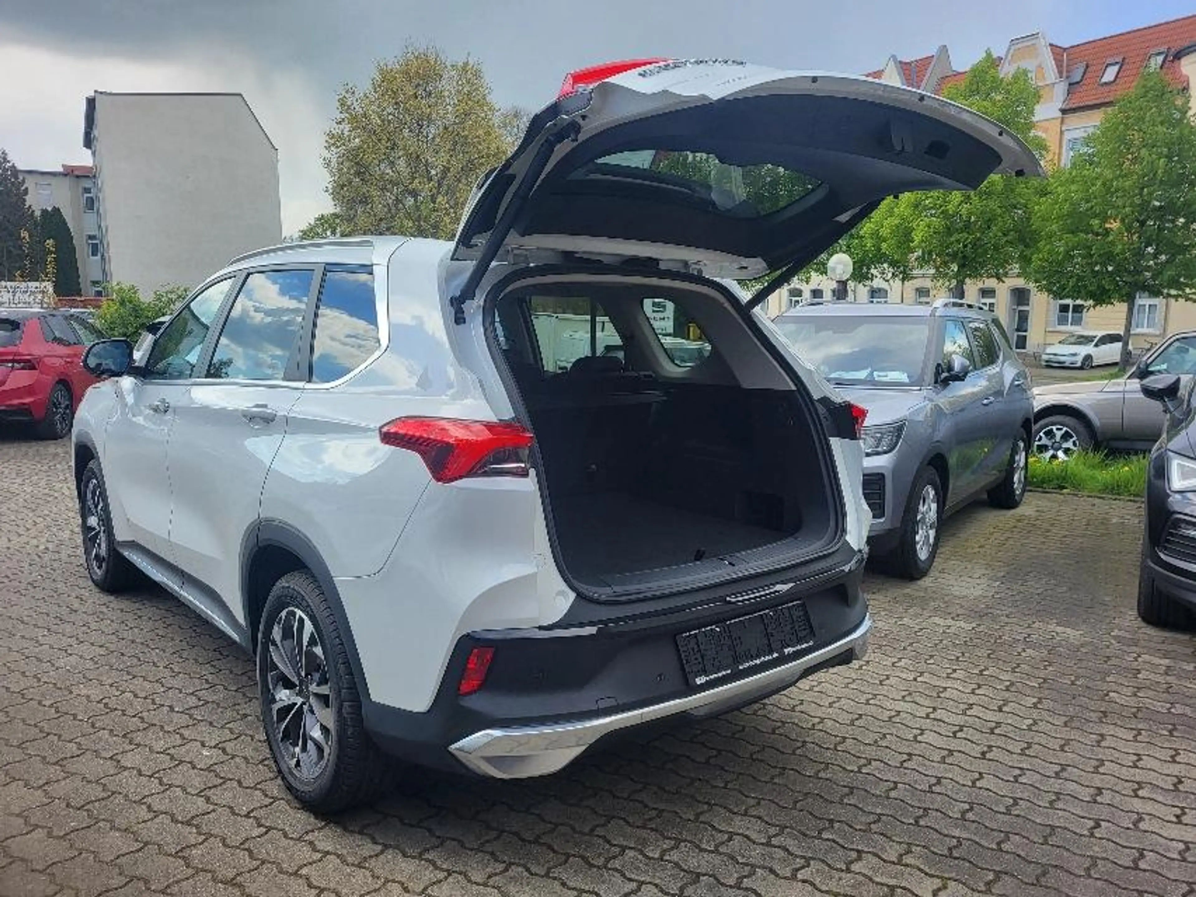 Maxus EUNIQ 6 LIMITED+ASSISTENTEN+LEDER+PANORAMA+360°+ — photo 7