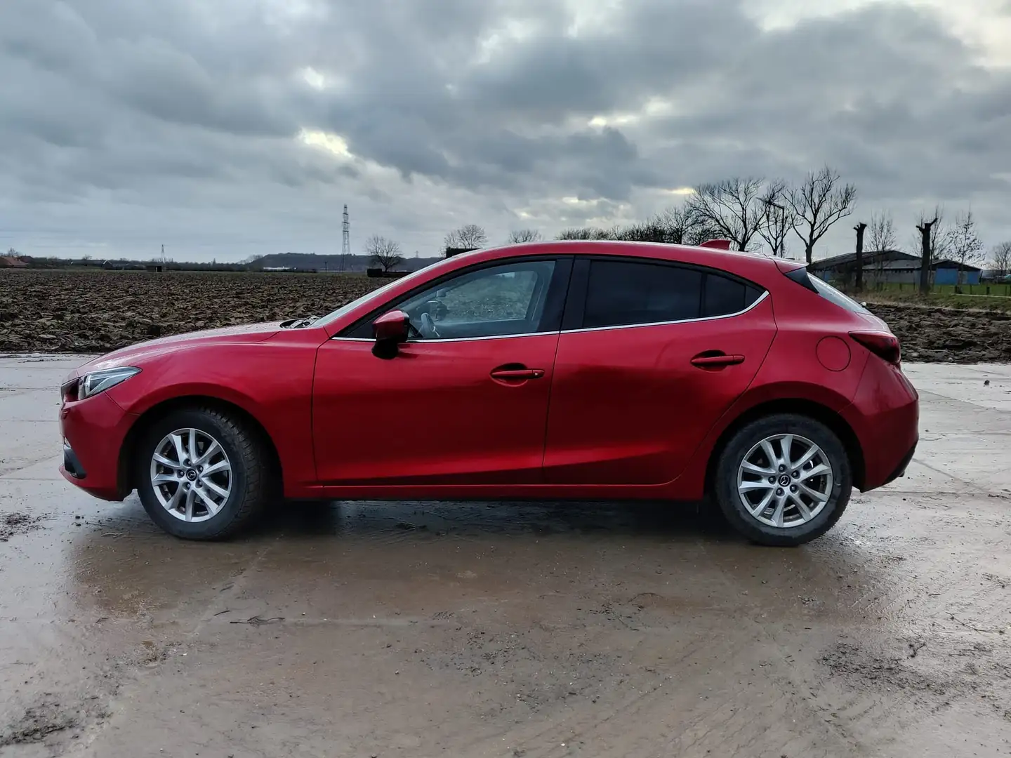 Mazda 3 3 SKYACTIV-D 150 Sports-Line Rouge - 2