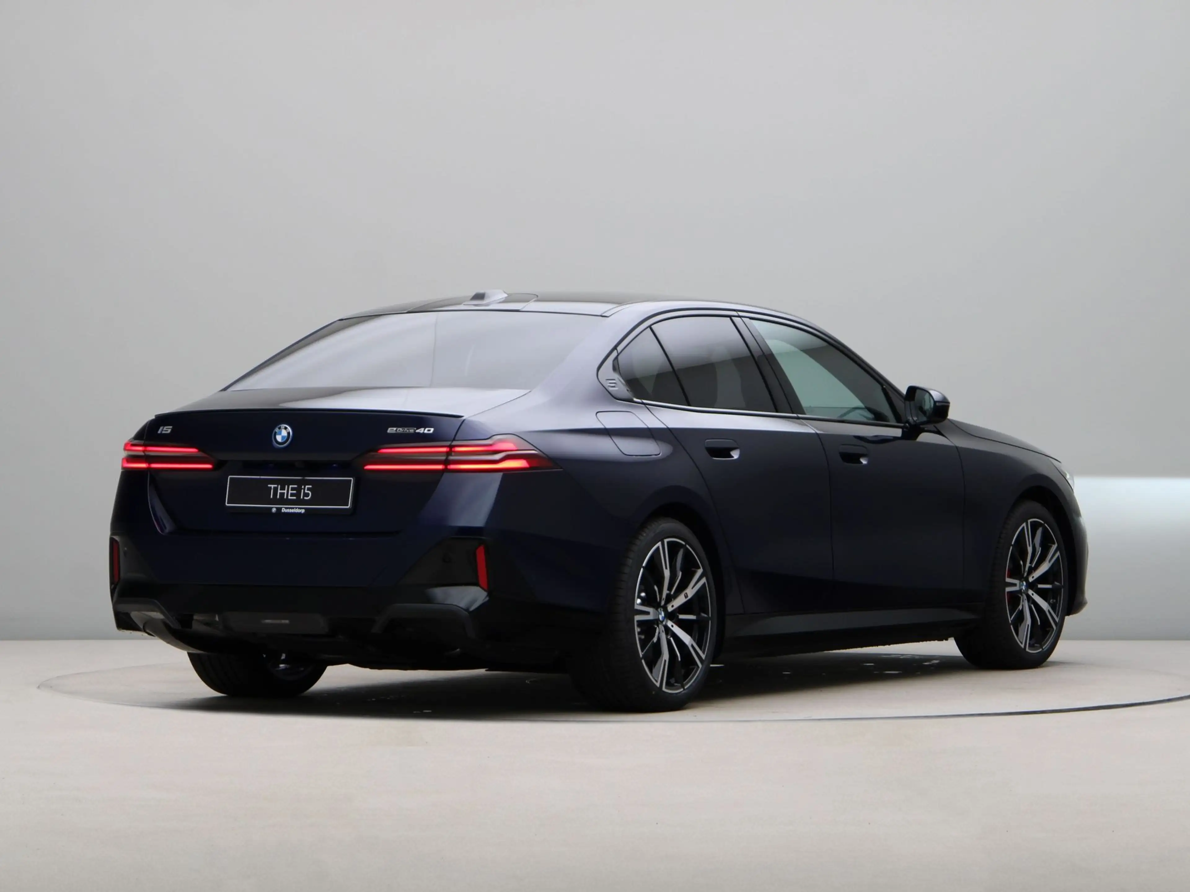 BMW i5 Sedan eDrive 40 M Sport Pro — photo 5