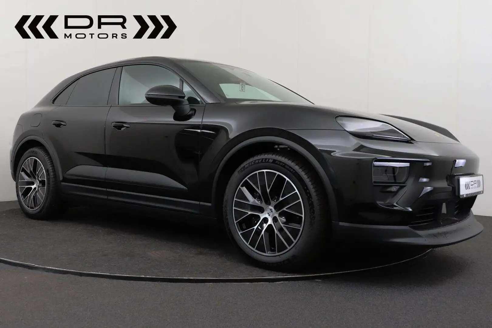 Porsche Macan ADAPTIVE CRUISE - PANO - DAB- NEW - 0 km Schwarz - 2