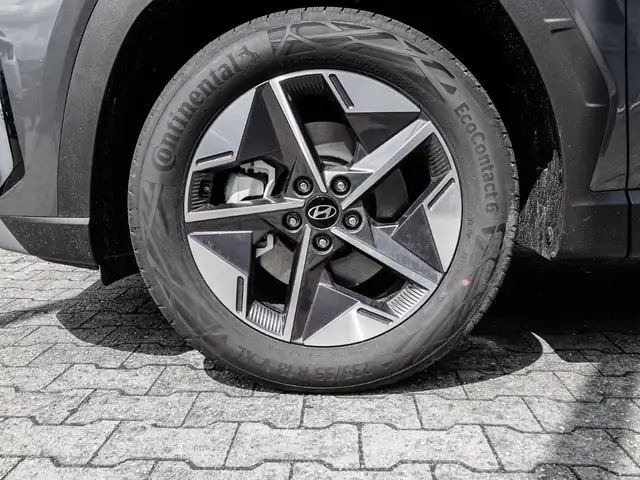 Hyundai Tucson view 3