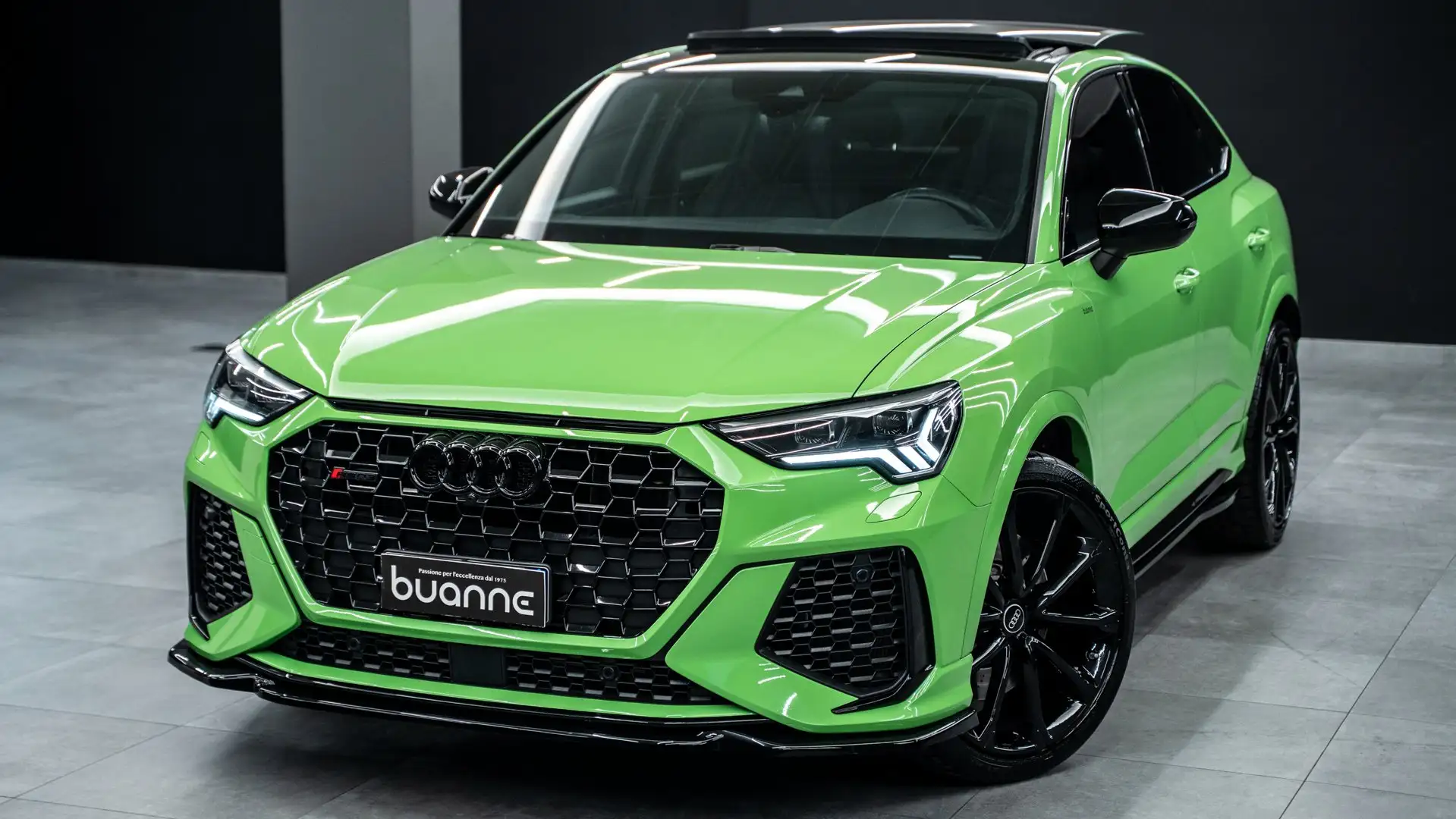 Audi RS Q3 SPORTBACK SPB 2.5 QUATTRO TETTO SONOS SPECIAL PAIN Vert - 1