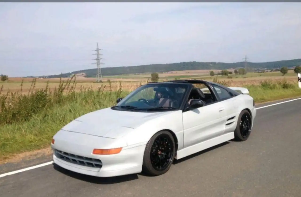 Toyota MR 2