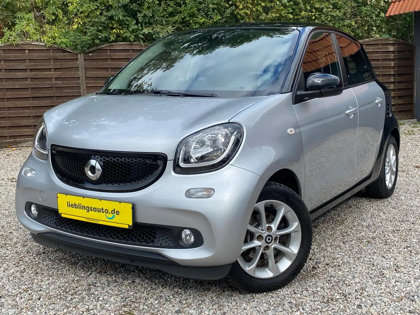 smart forFour 1.0 Klimaautomatik Sitzheizung Parkhilfe - 1